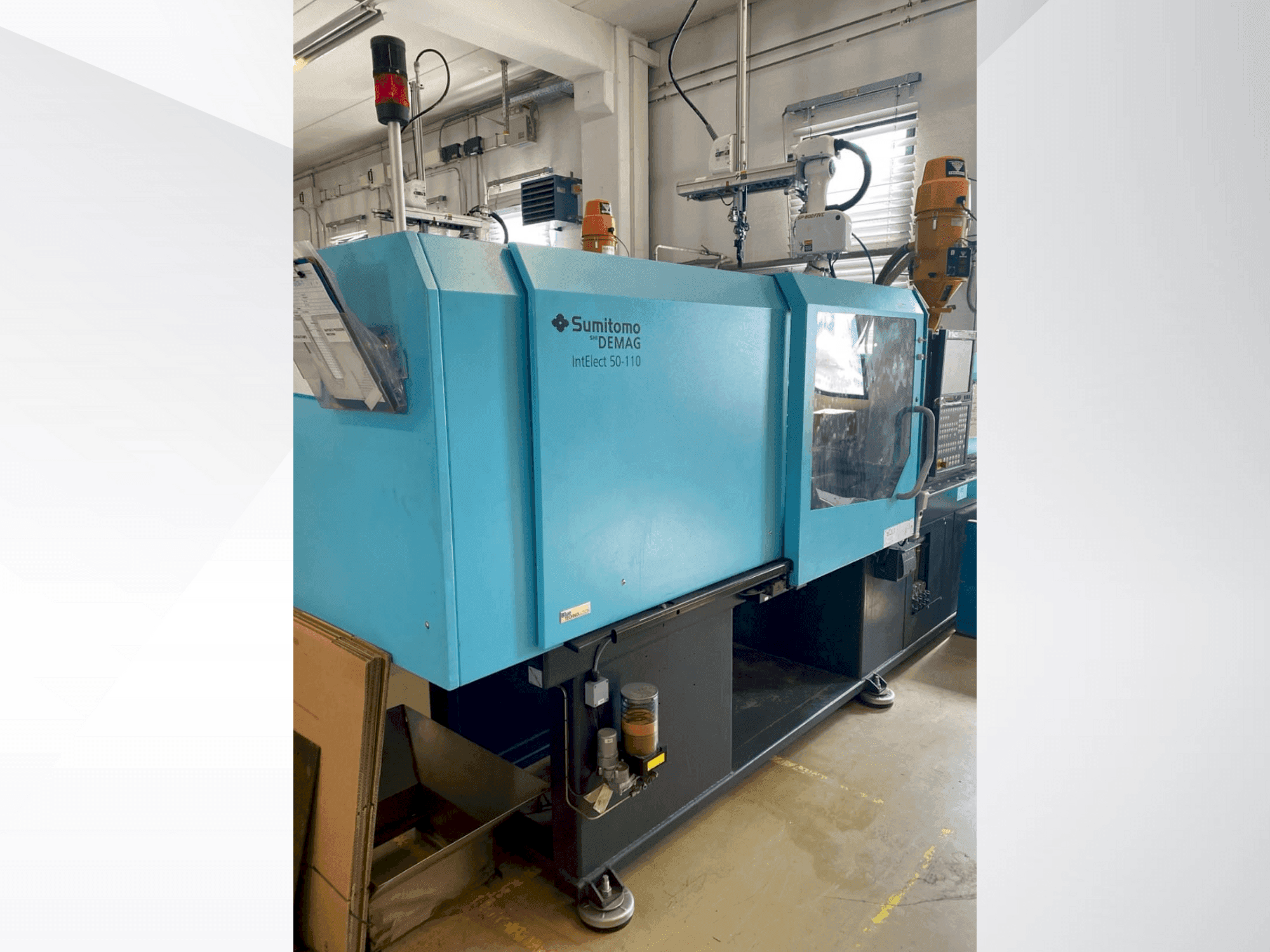 Koneen  DEMAG IntElect 50/370-110 etunäkymä