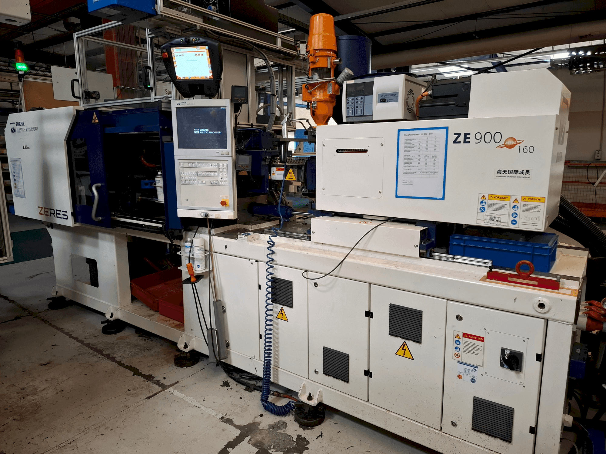 Koneen HAITIAN ZHAFIR Zeres 900/160 etunäkymä