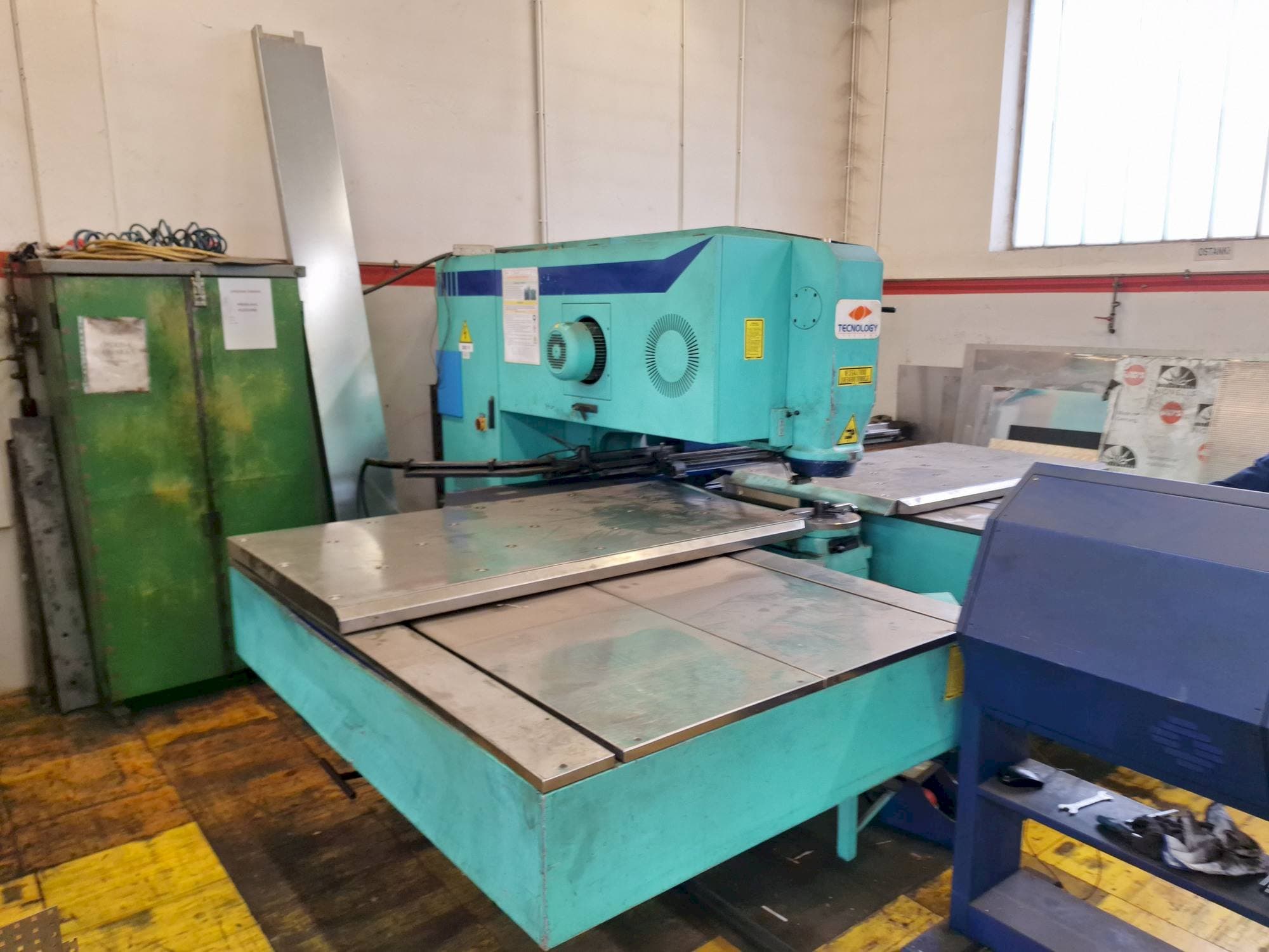 Koneen ITALIAN TECNOLOGY 30 C.S.M. 1000 etunäkymä