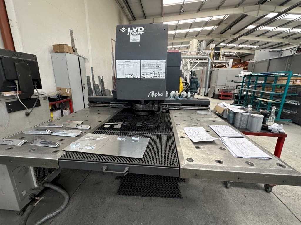 Koneen LVD Alpha 1212TK etunäkymä