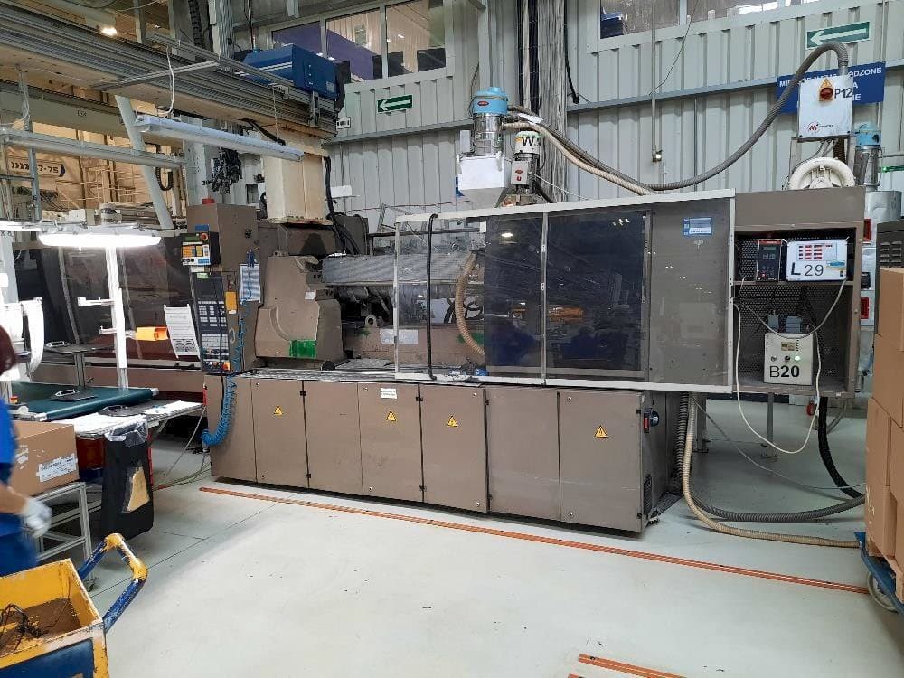 Koneen ENGEL ES 2550/400HL etunäkymä