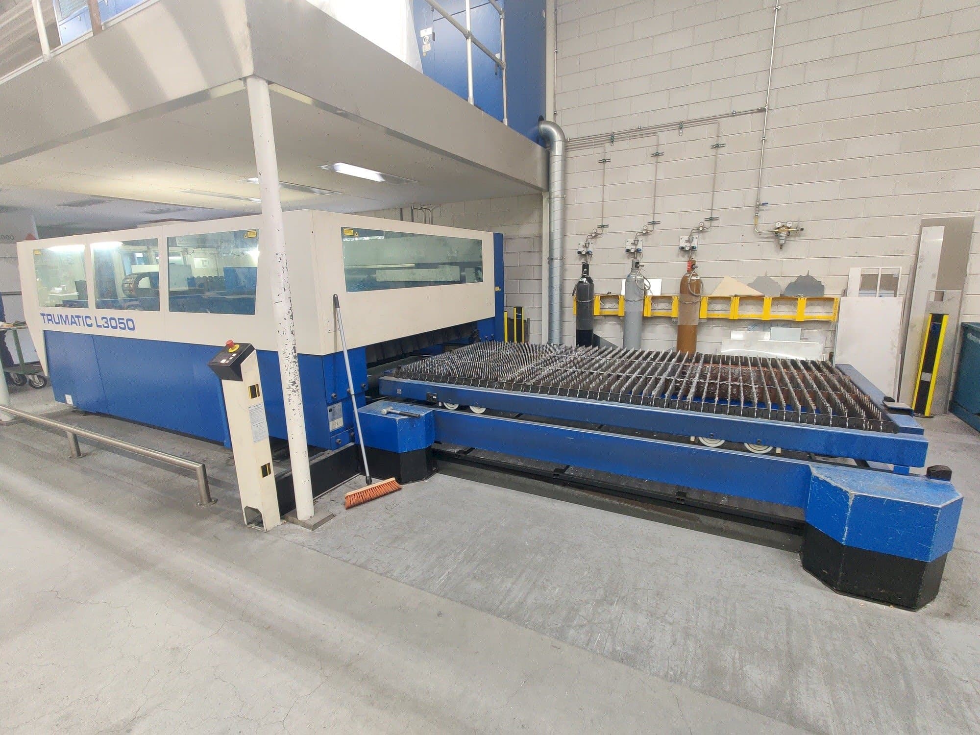 Koneen  Trumpf Trumatic L3050 etunäkymä