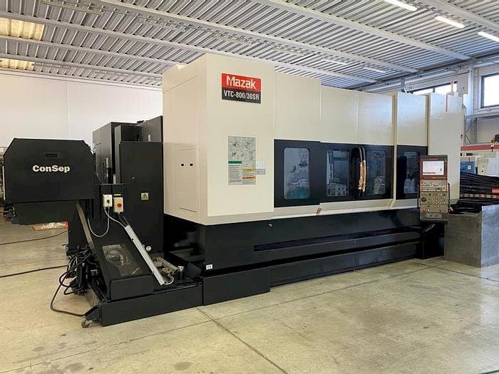 Koneen Mazak VTC 800/30 SR etunäkymä
