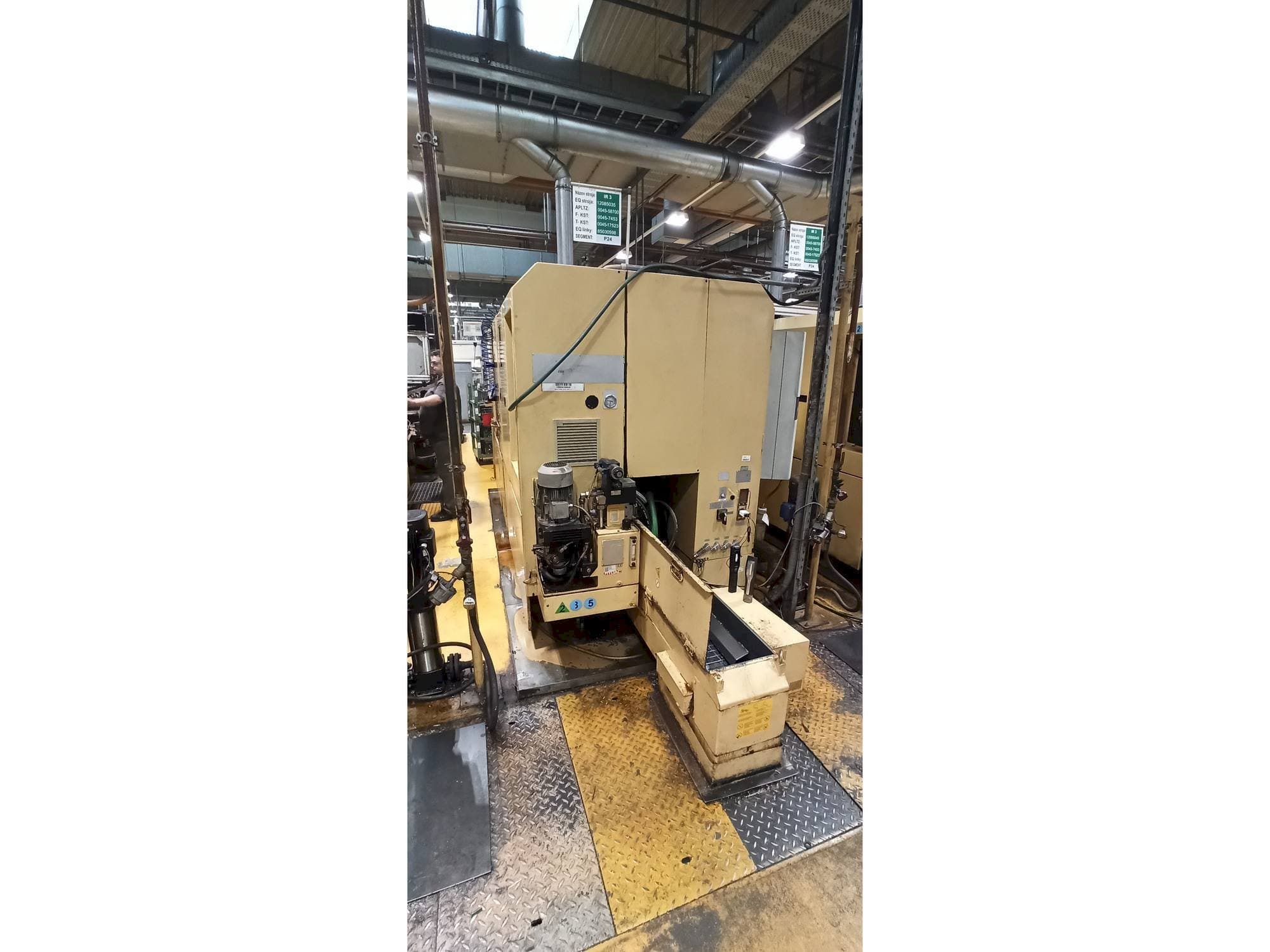 Koneen  TAJMAC-ZPS SAL 100/4 oikean sivun näkymä