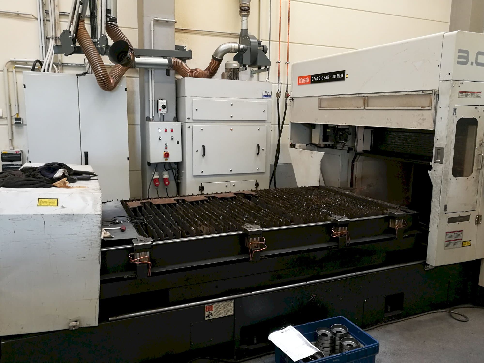 Koneen Mazak etunäkymä Space Gear-48 MK II