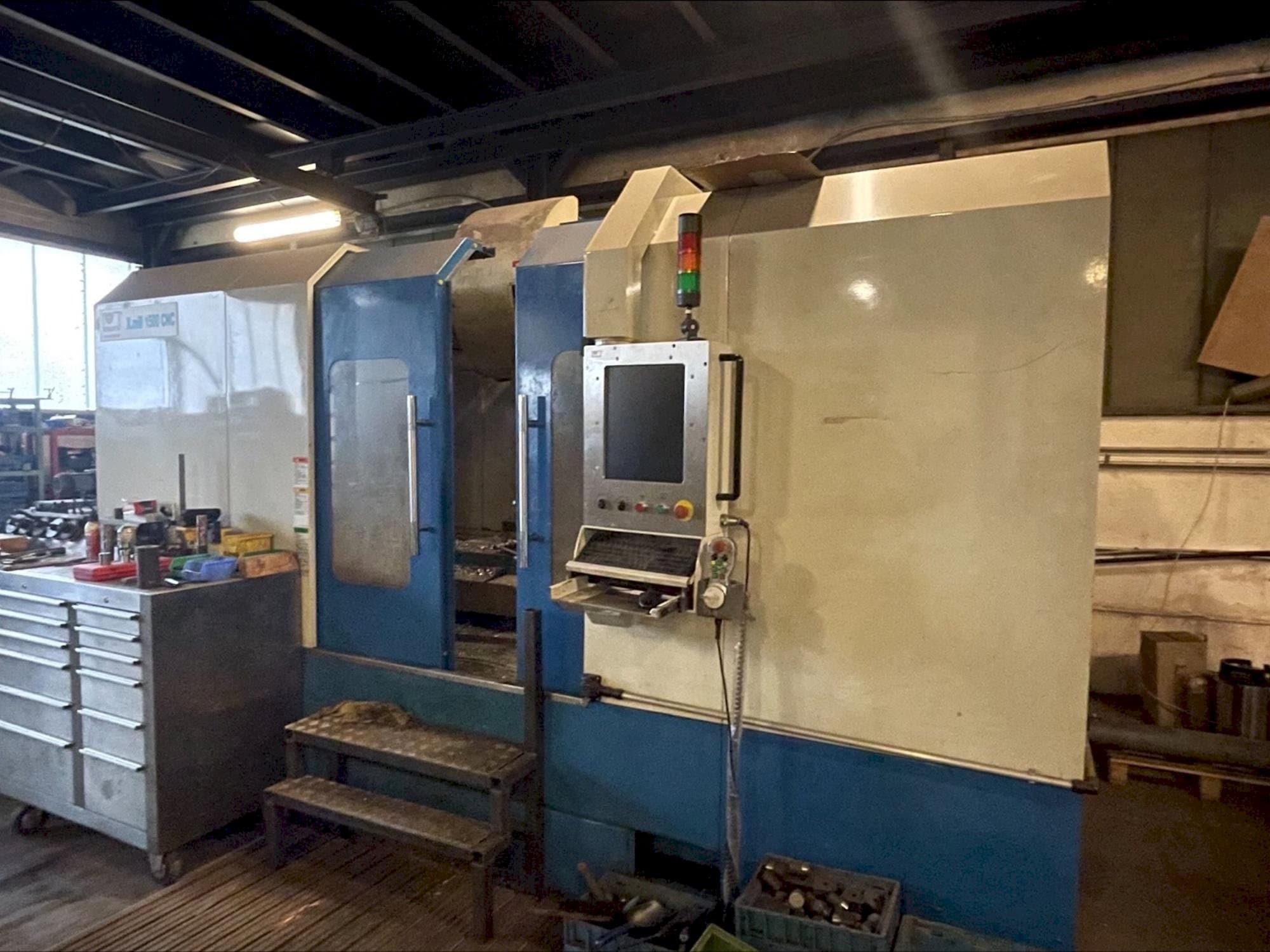 Koneen KNUTH LL 1500 CNC etunäkymä