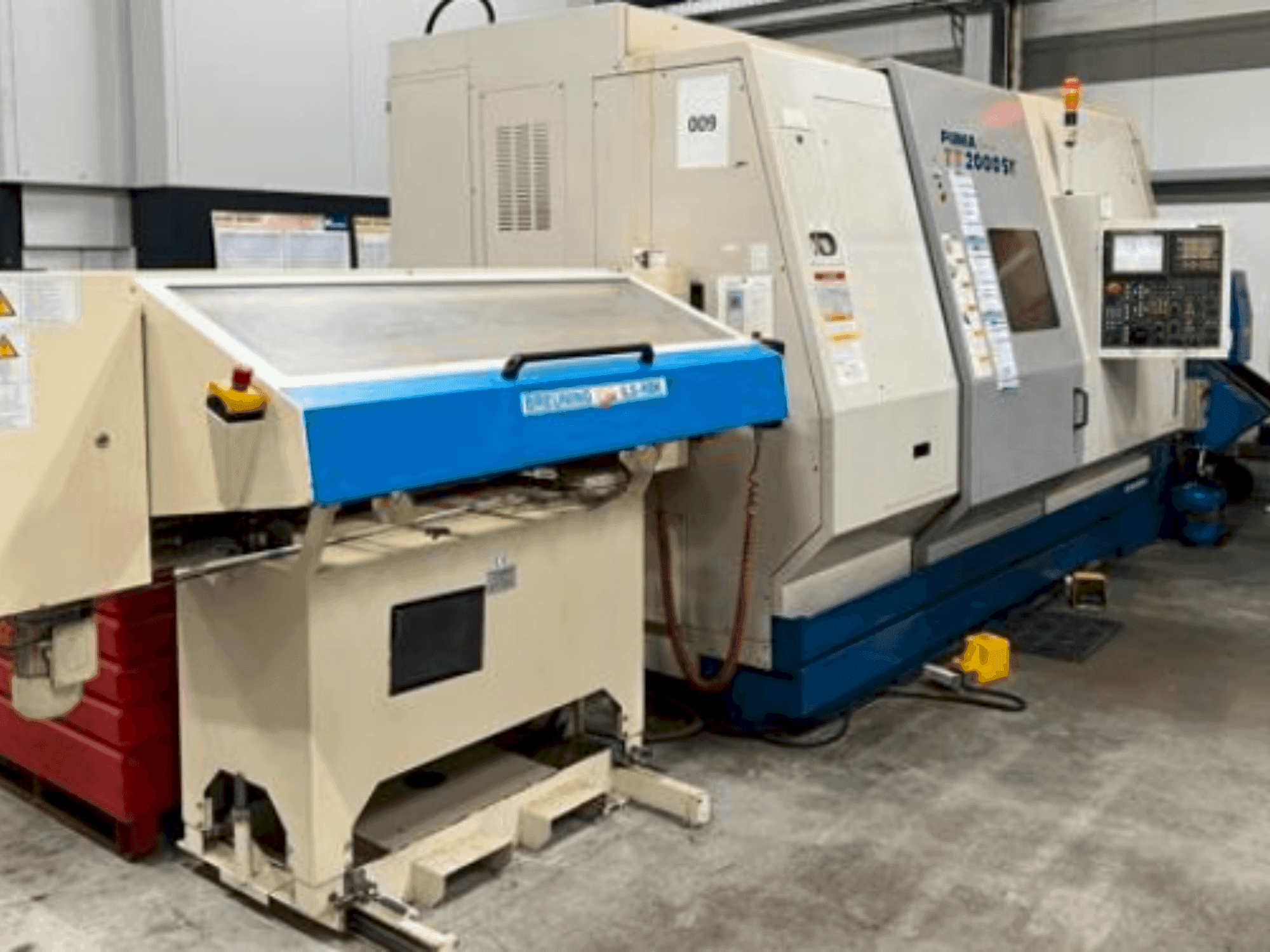 Koneen  DAEWOO PUMA TT 2000 SY etunäkymä