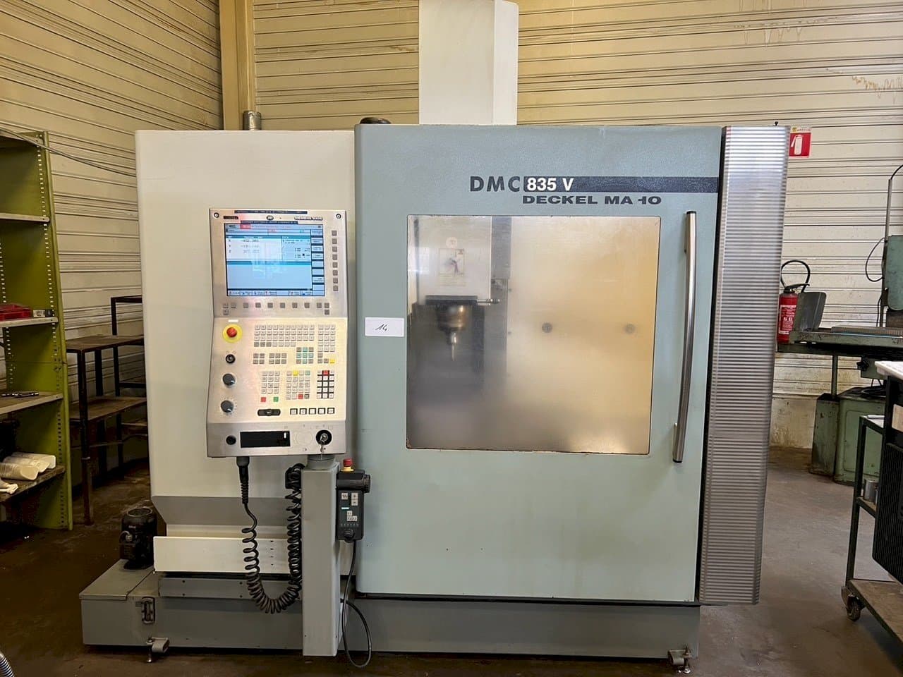 Koneen DMG DMC 835 etunäkymä