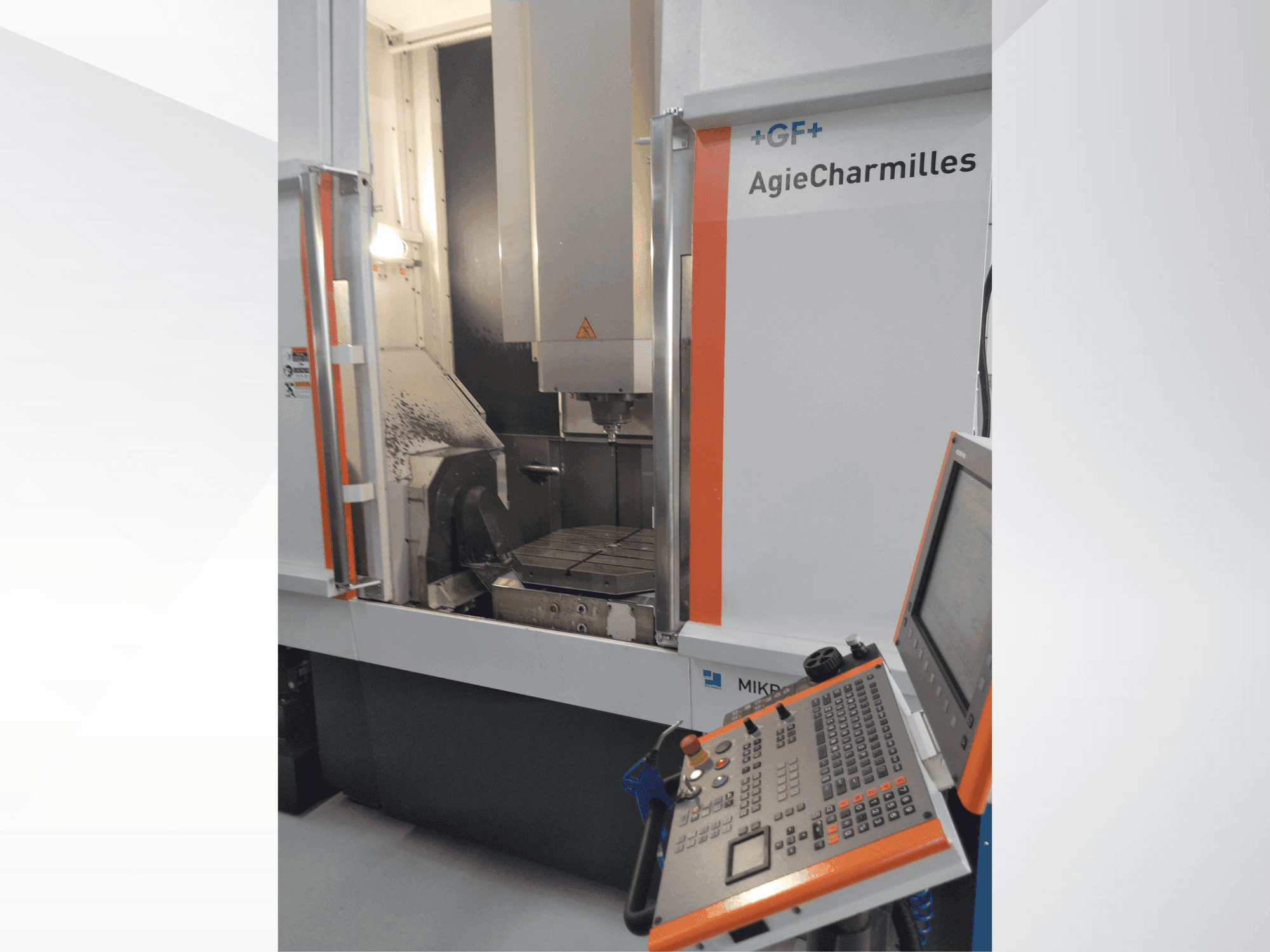 Koneen MIKRON UCP 800 Duro etunäkymä