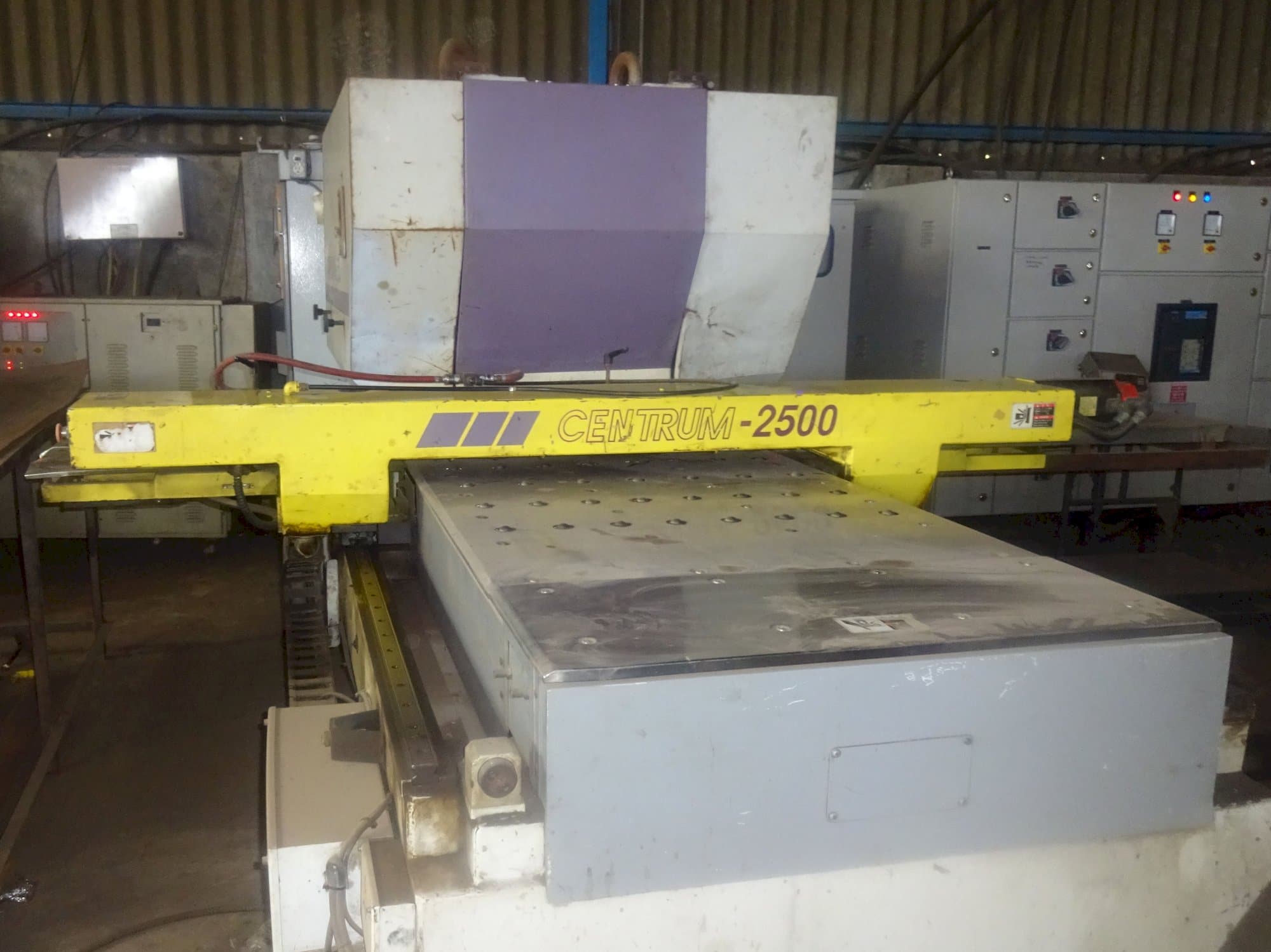 Koneen  Murata Wiedemann etunäkymä C-2500