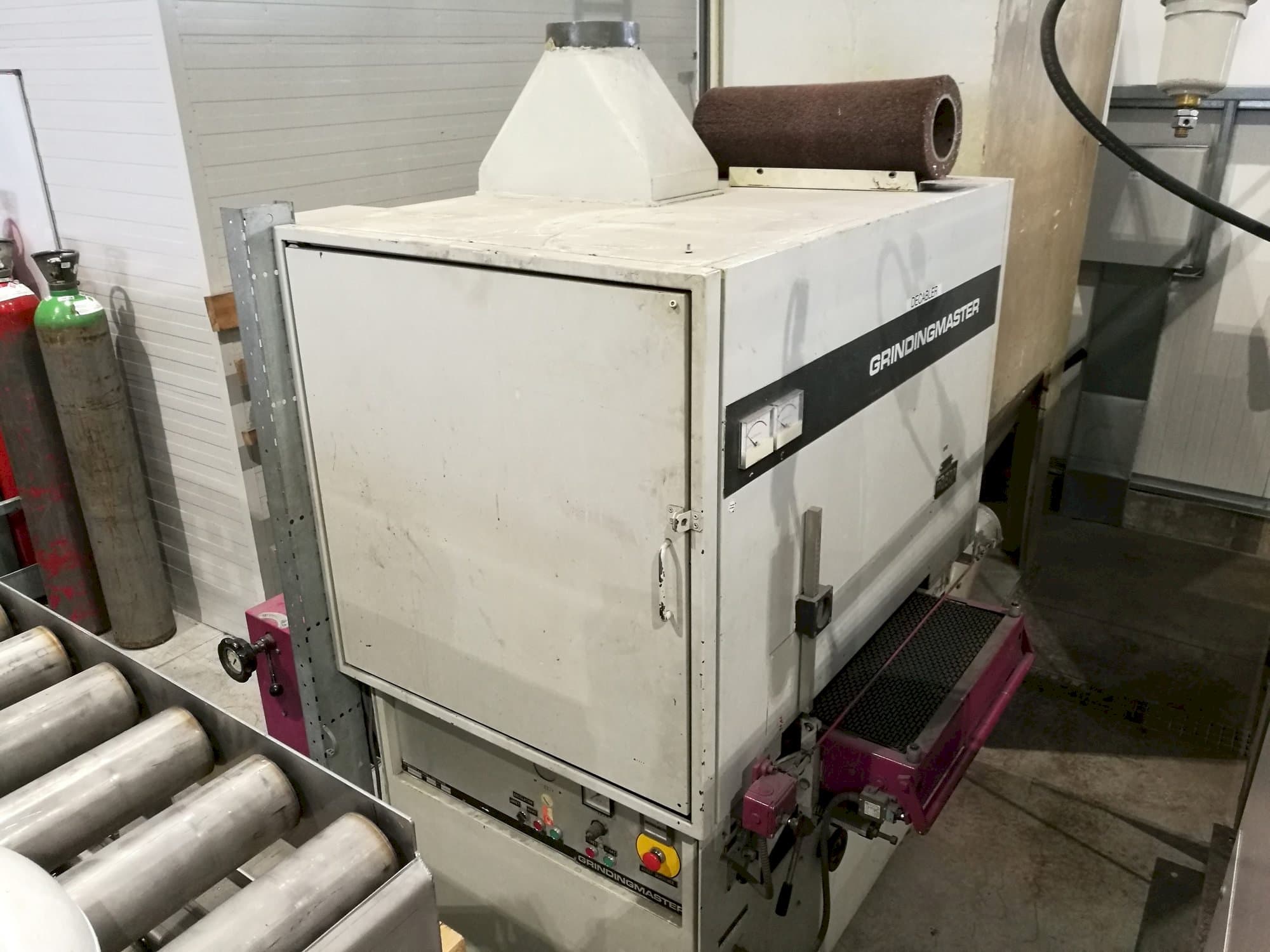 Koneen  GRINDINGMASTER MCSB2-600 vasen näkymä