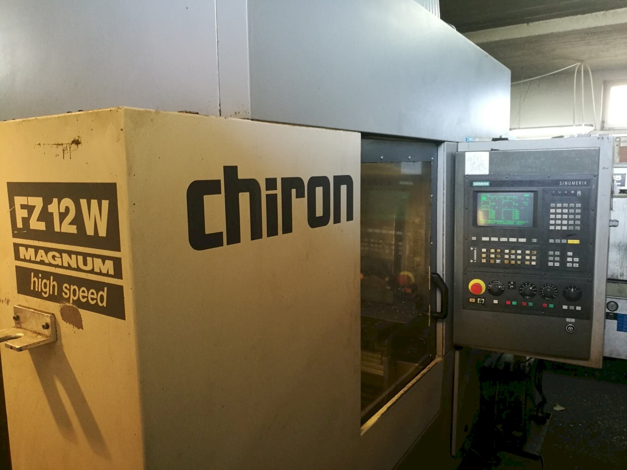 Koneen CHIRON FZ 12 W Magnum etunäkymä