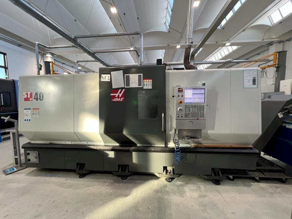 Koneen HAAS ST-40 etunäkymä