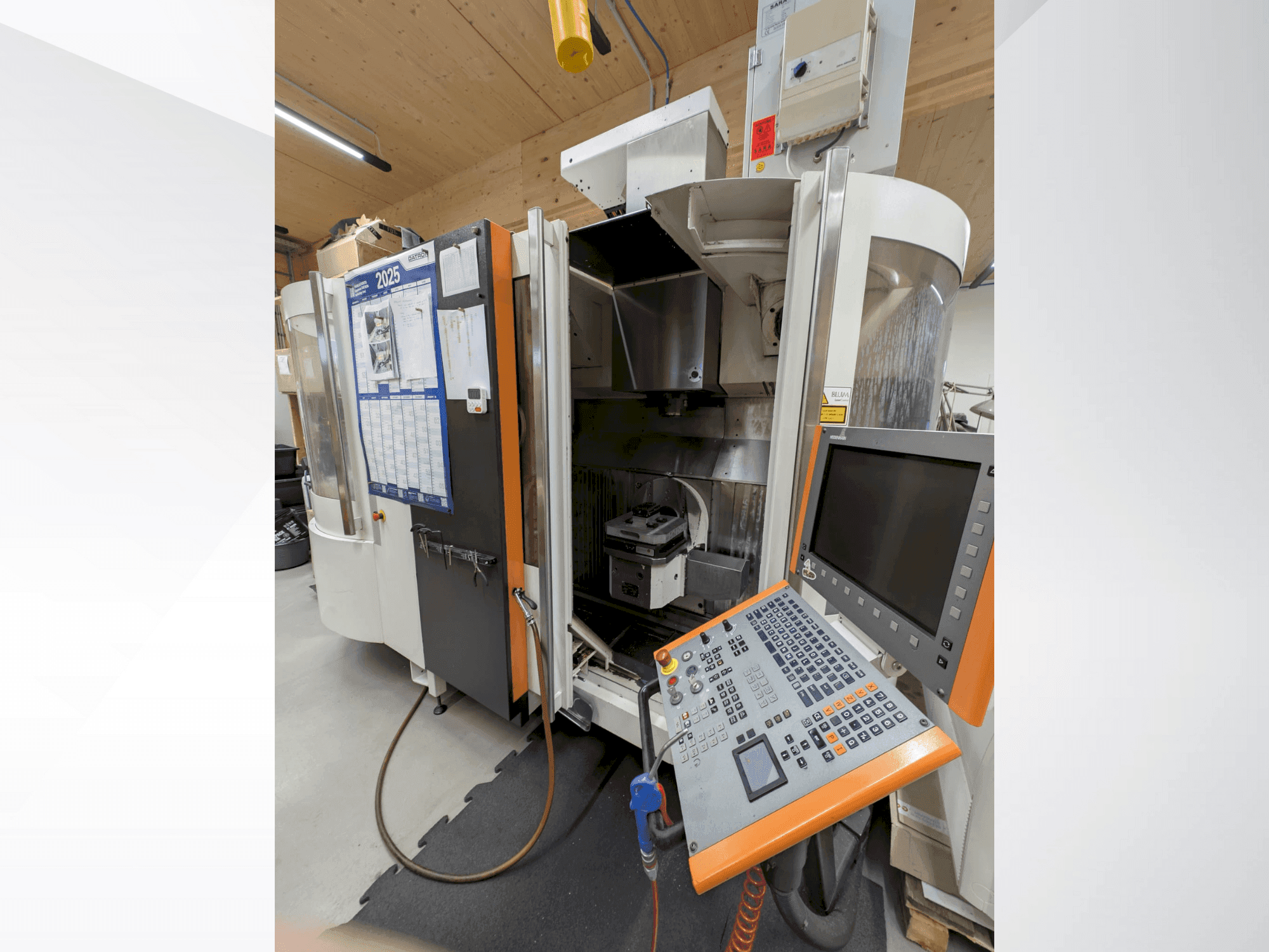 Koneen MIKRON UCP 600 Vario etunäkymä