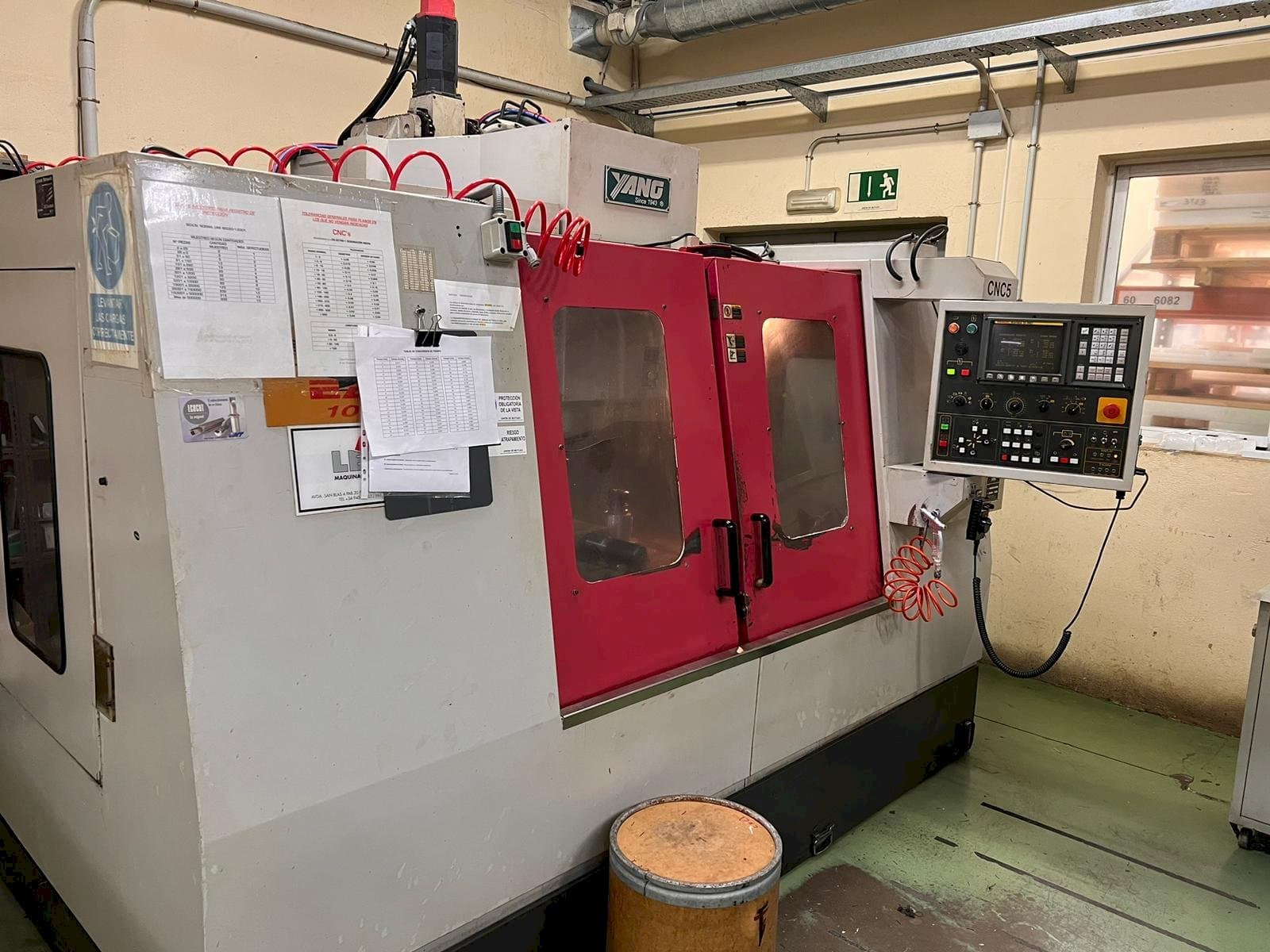 Koneen  Yang SMV -1000 etunäkymä