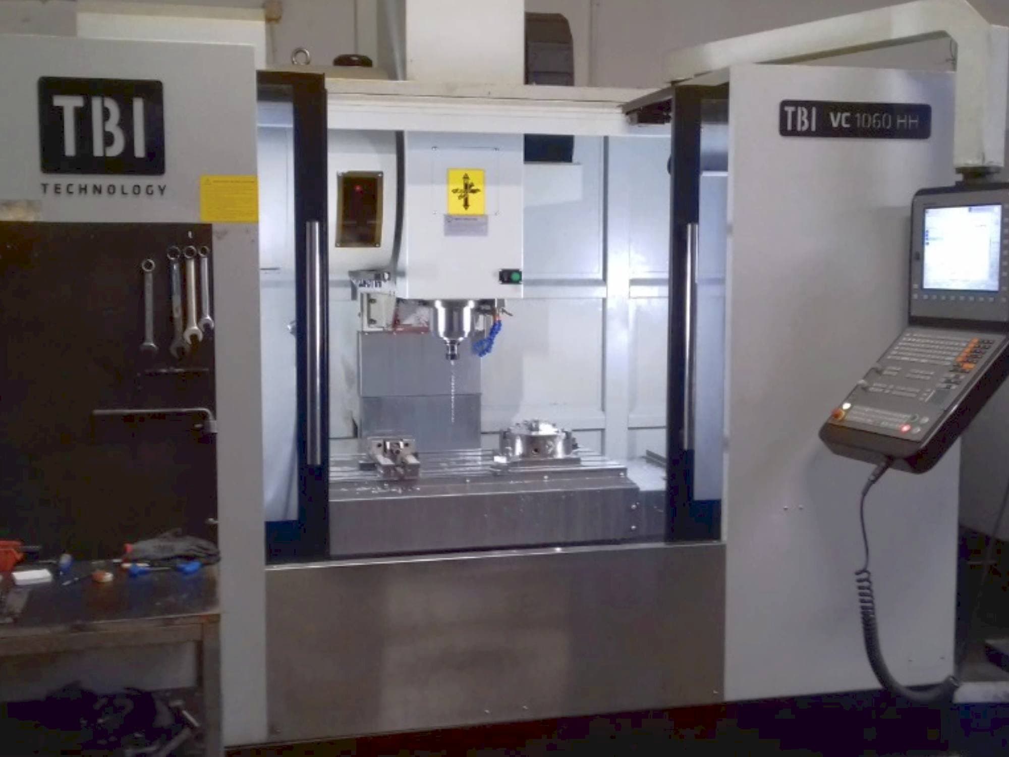 Koneen TBI VC 1060 HH etunäkymä