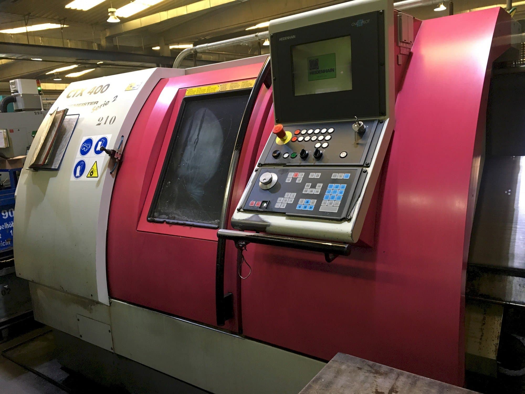 Koneen  Gildemeister CTX-400 S2 etunäkymä