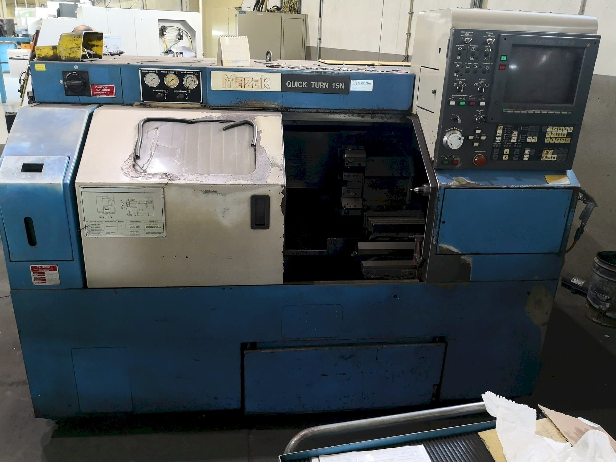 Koneen Mazak Quick Turn 15N etunäkymä