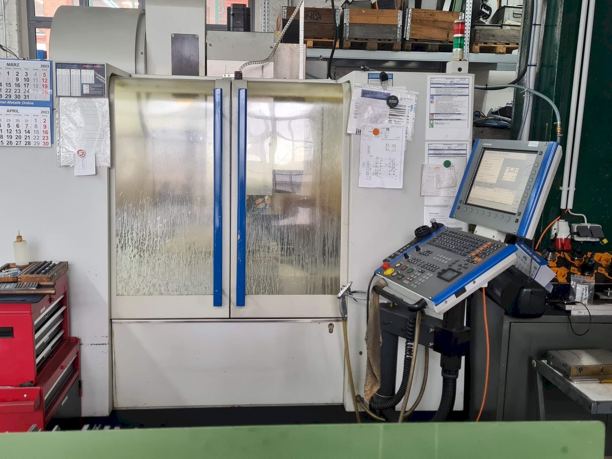 Koneen MIKRON VCE600 Pro etunäkymä