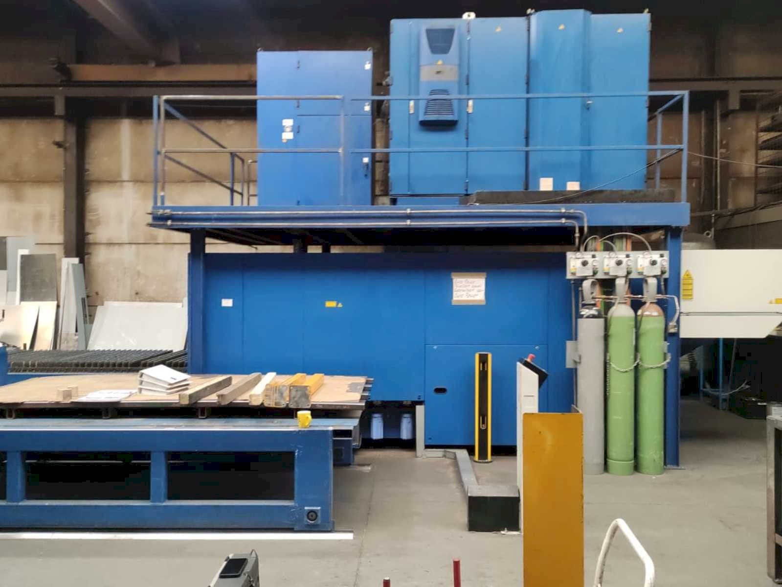 Koneen Trumpf Trulaser 3030 etunäkymä