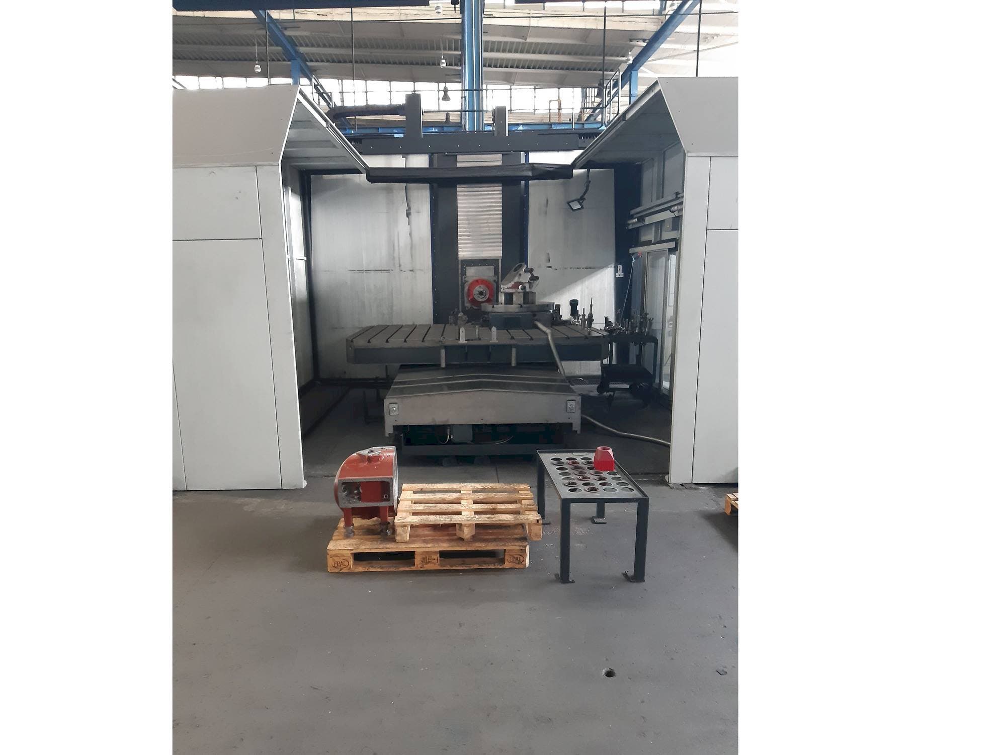 Koneen Tos KURZIM FOQ 80 etunäkymä