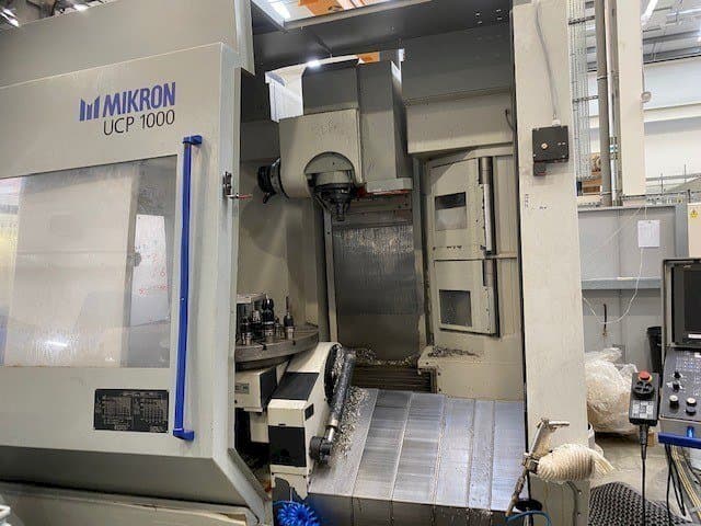 Koneen MIKRON UCP 1000 etunäkymä