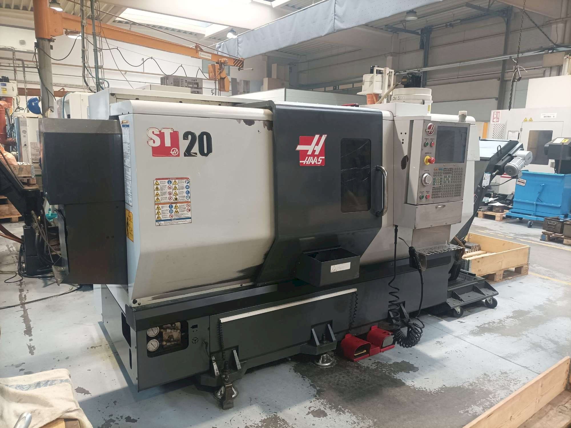 Koneen HAAS ST-20SSY etunäkymä