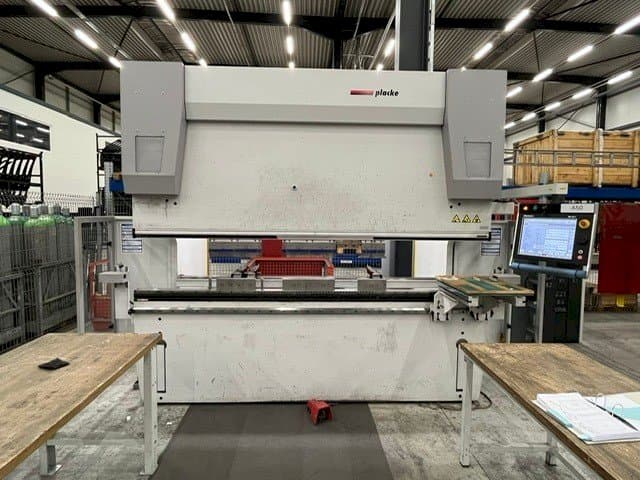 Koneen PLACKE HQPB P595 etunäkymä