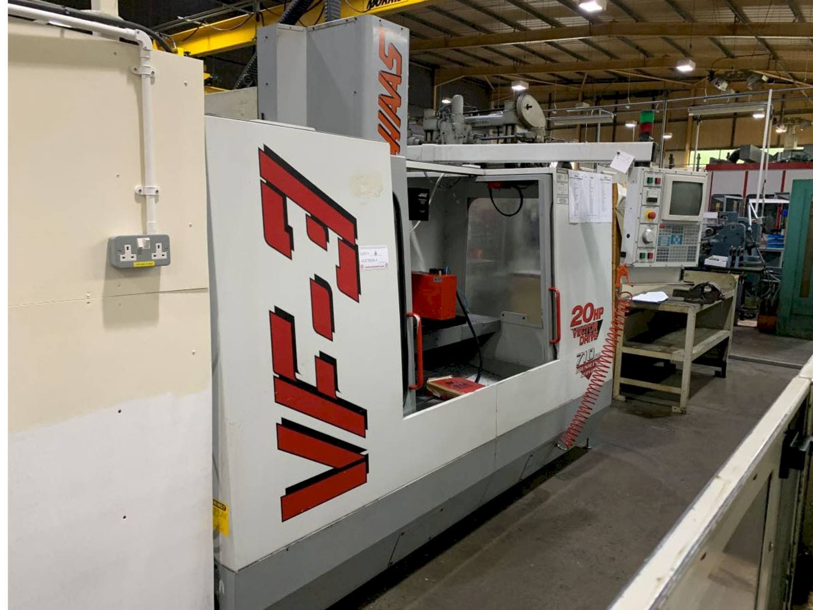 Koneen HAAS VF3 etunäkymä