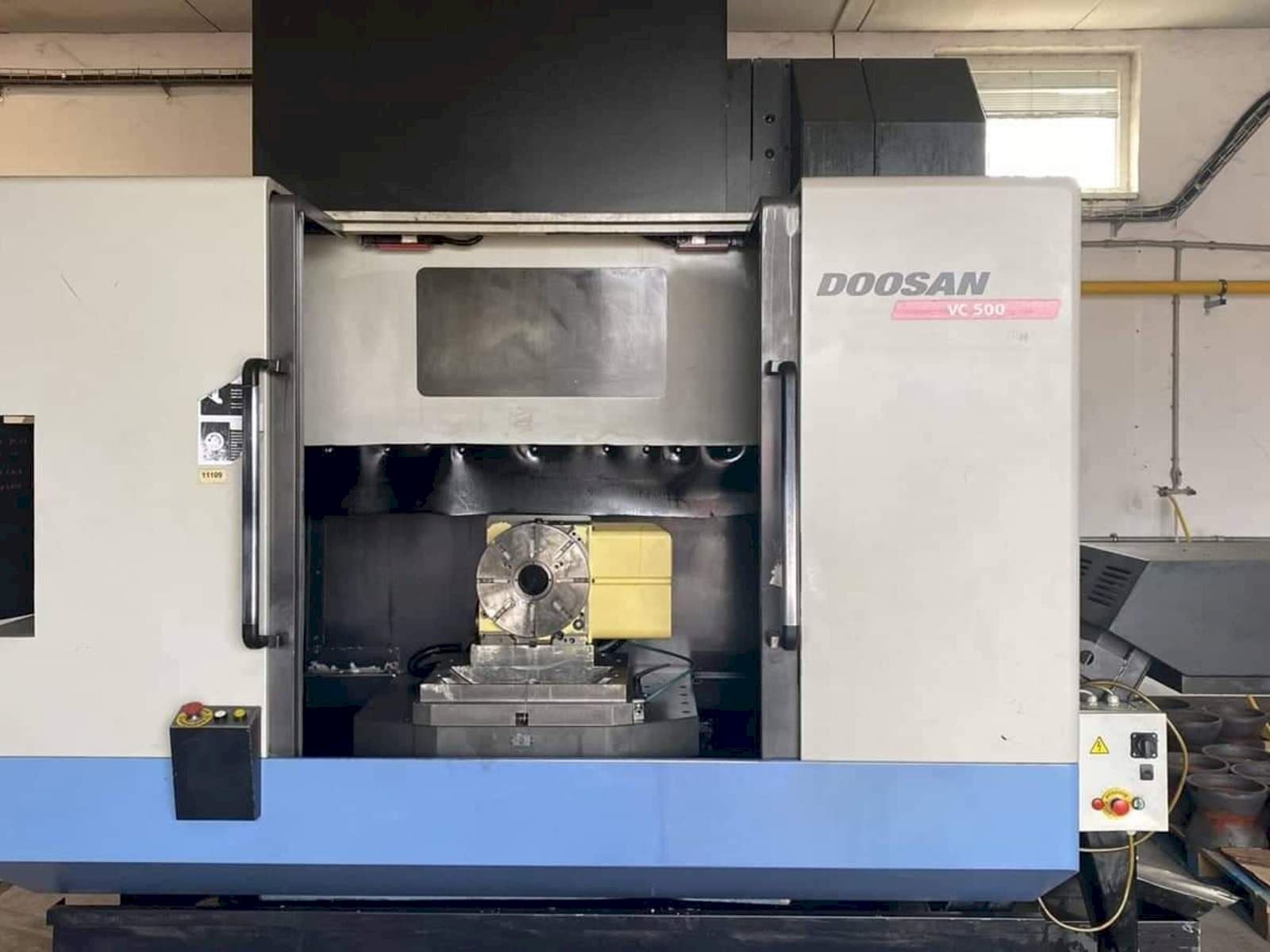 Koneen Doosan VC 500 etunäkymä