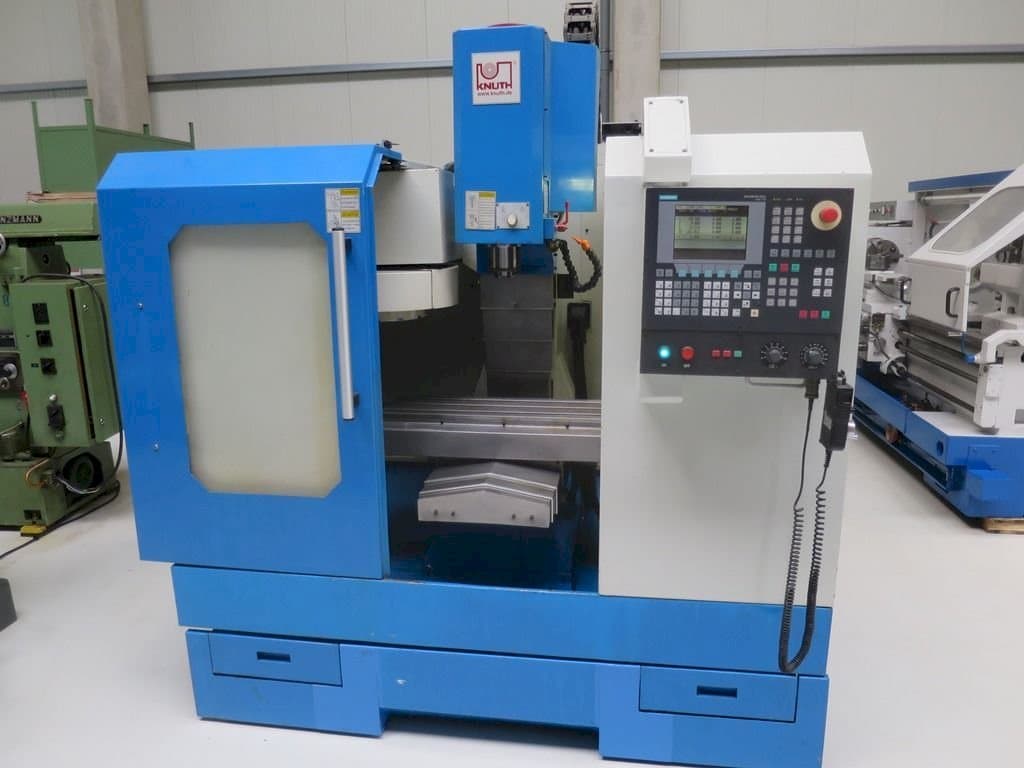 Koneen KNUTH EcoMill 350 etunäkymä