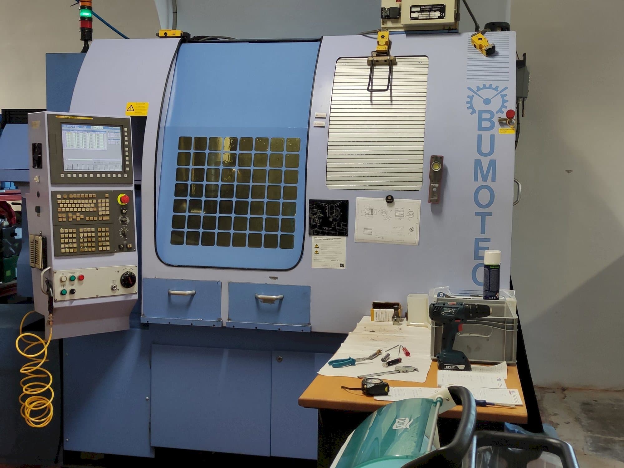 Koneen Bumotec S-192FT etunäkymä