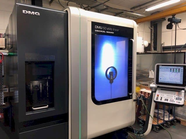 Koneen DECKEL MAHO DMU 50 eVo Linear etunäkymä