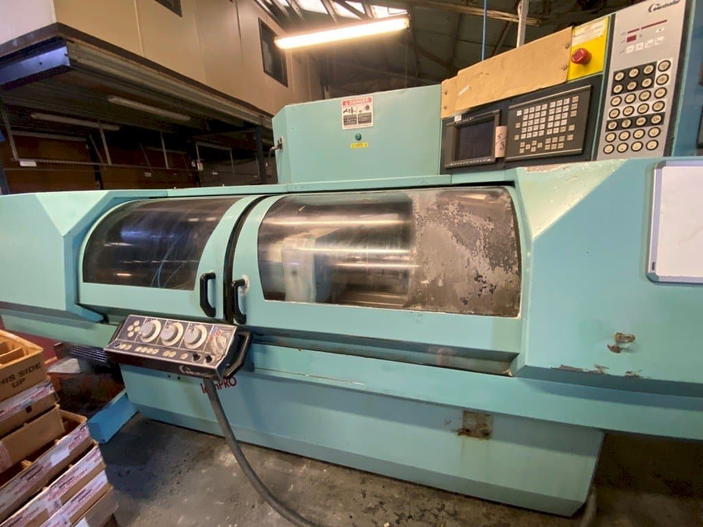 Koneen STUDER S30 lean Pro etunäkymä