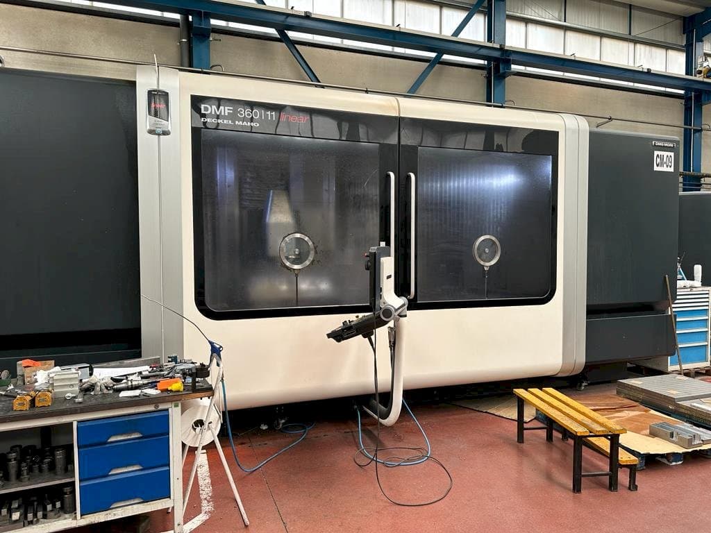 Koneen DECKEL MAHO DMF 360-11 etunäkymä