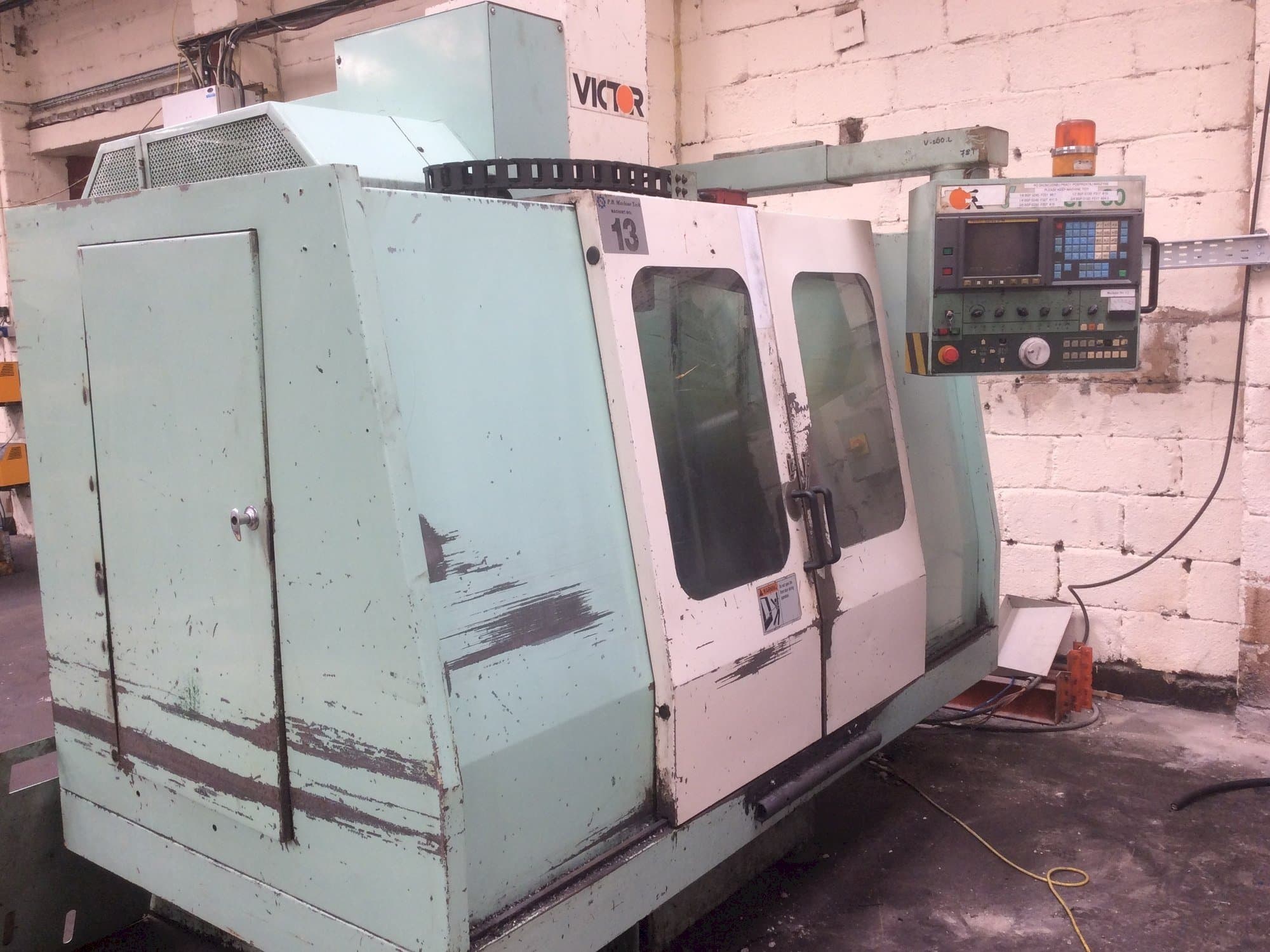 Koneen Victor V Center-80 etunäkymä