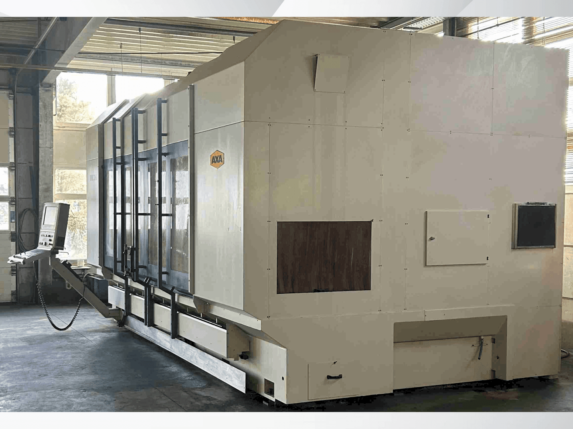 Koneen AXA VHC 3-3000 S etunäkymä