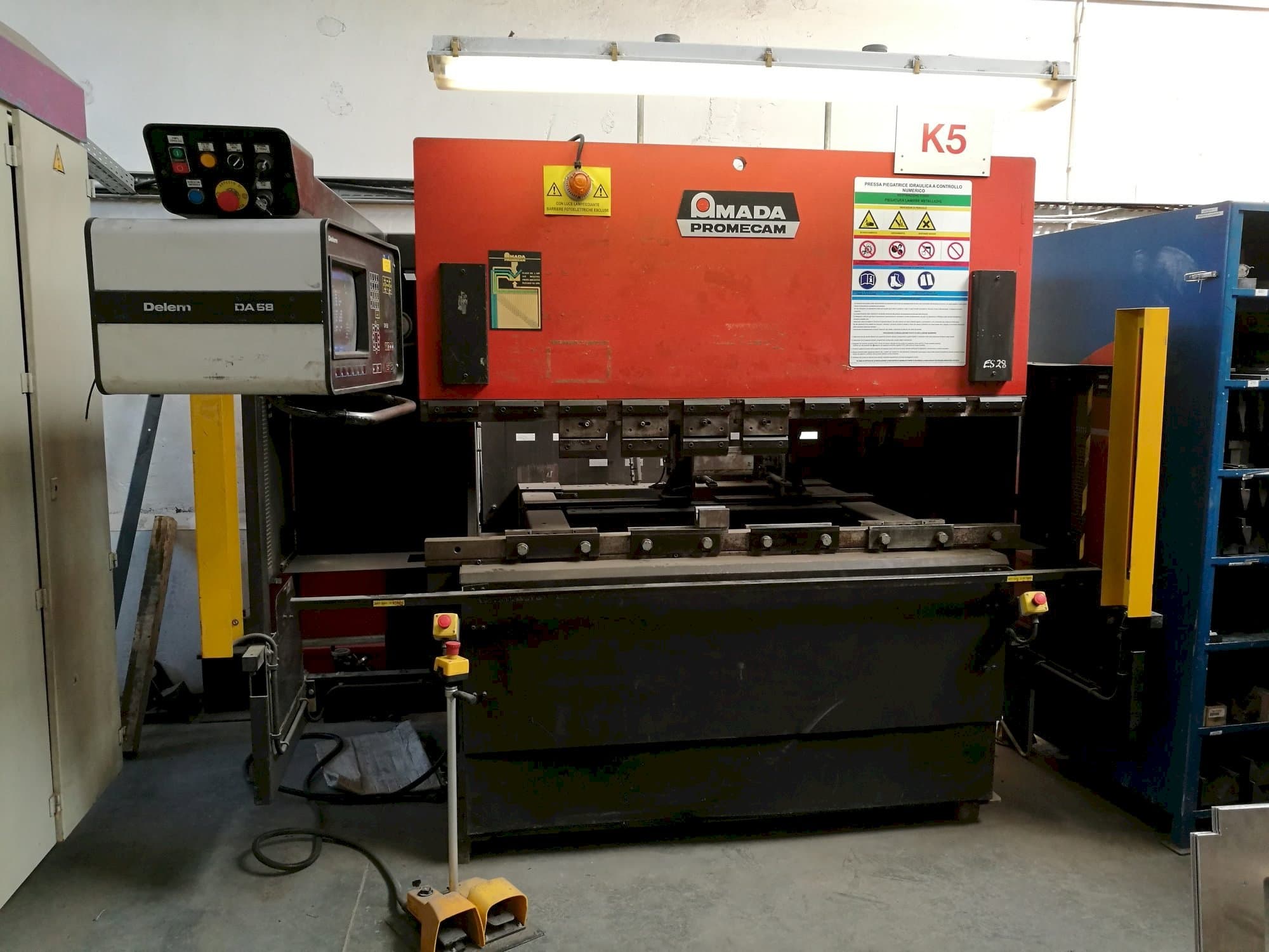 Koneen AMADA ITPS 50/20 etunäkymä
