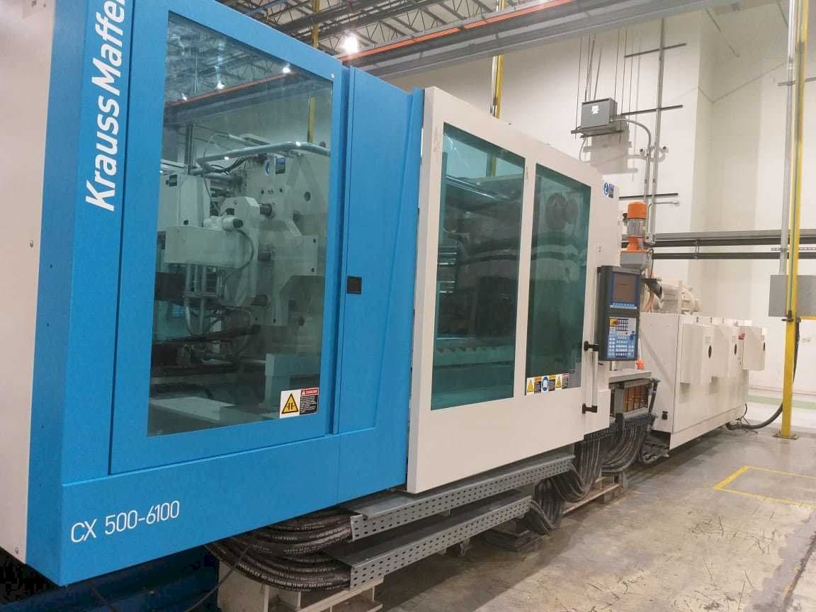 Koneen Krauss Maffei 500-6100 CX etunäkymä