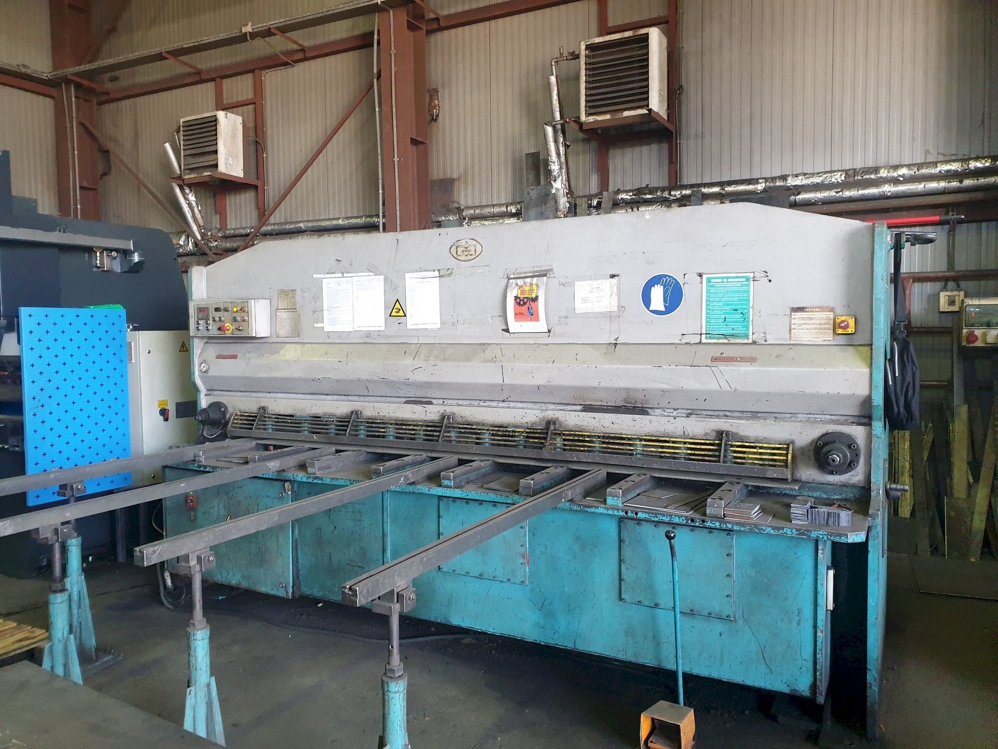 Koneen SIMEROM FGH 1030A etunäkymä