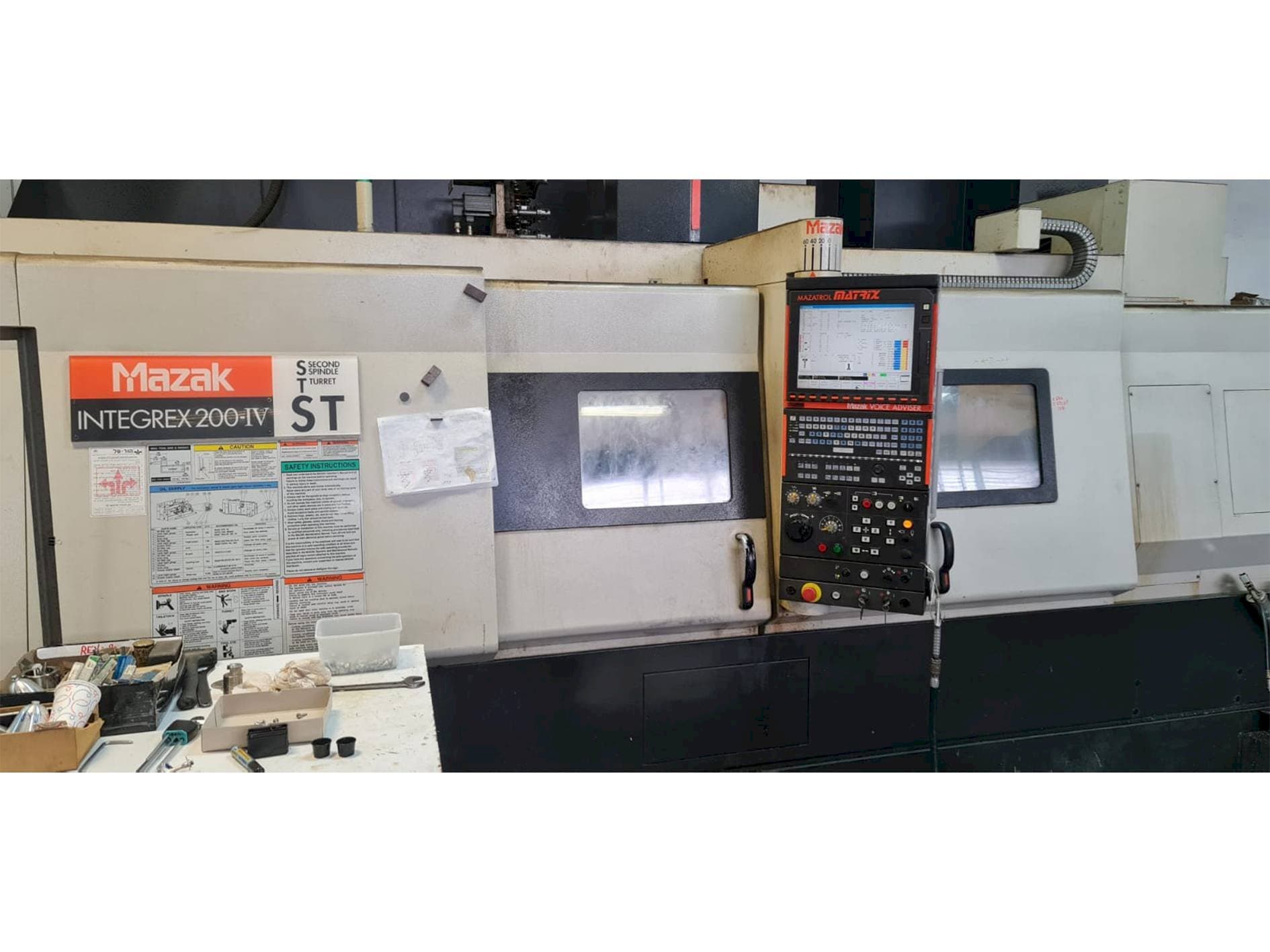 Koneen Mazak Integrex 200-IV ST etunäkymä