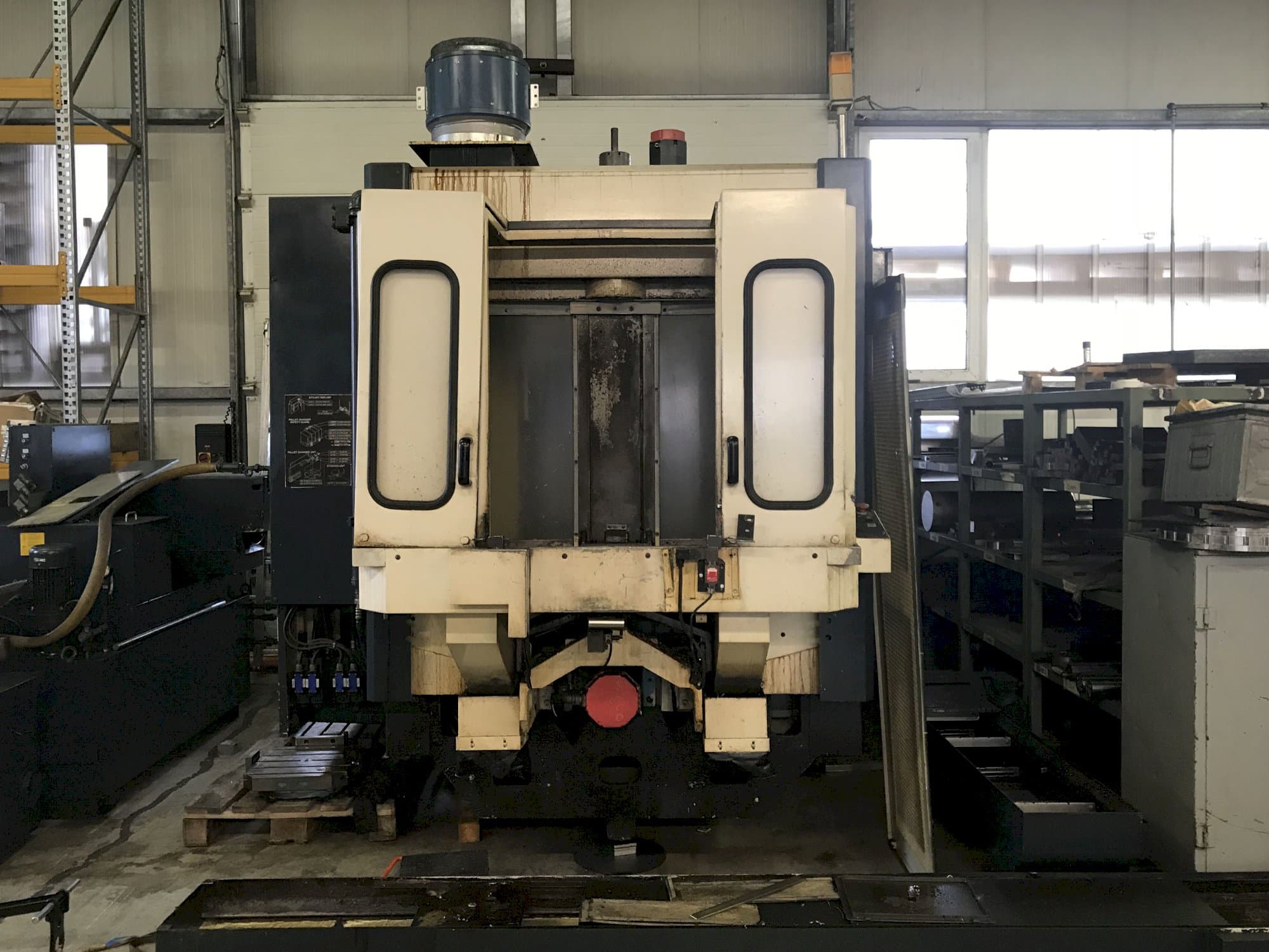 Koneen Makino etunäkymä A55-A40