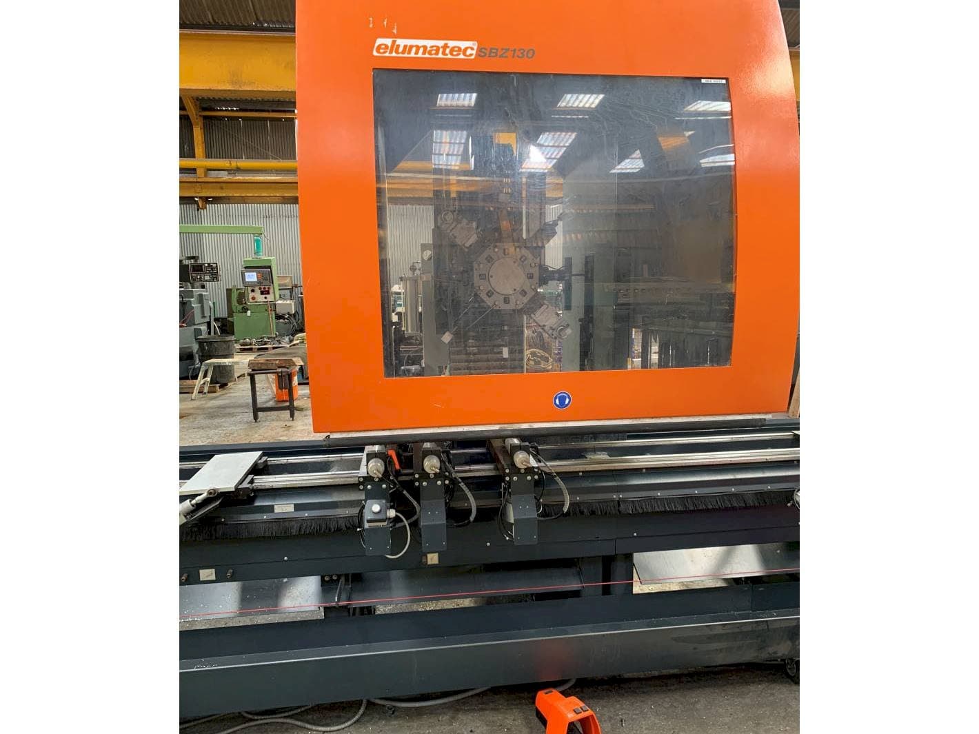 Koneen Elumatec SBZ 130 etunäkymä