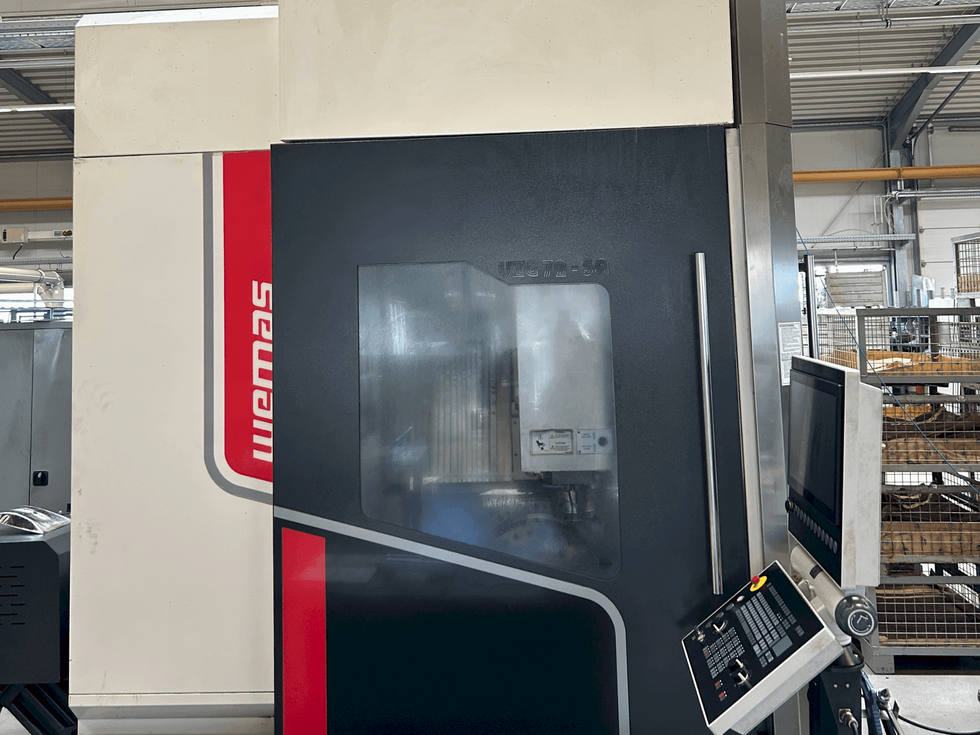 Koneen  WEMAS VZG 72-5A etunäkymä