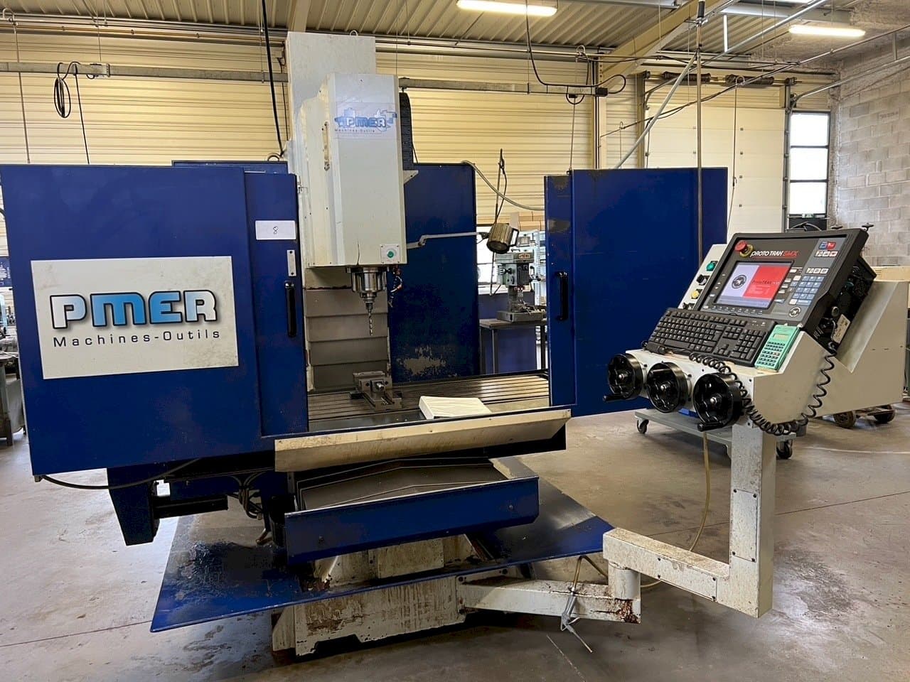 Koneen PMER S-2473 etunäkymä