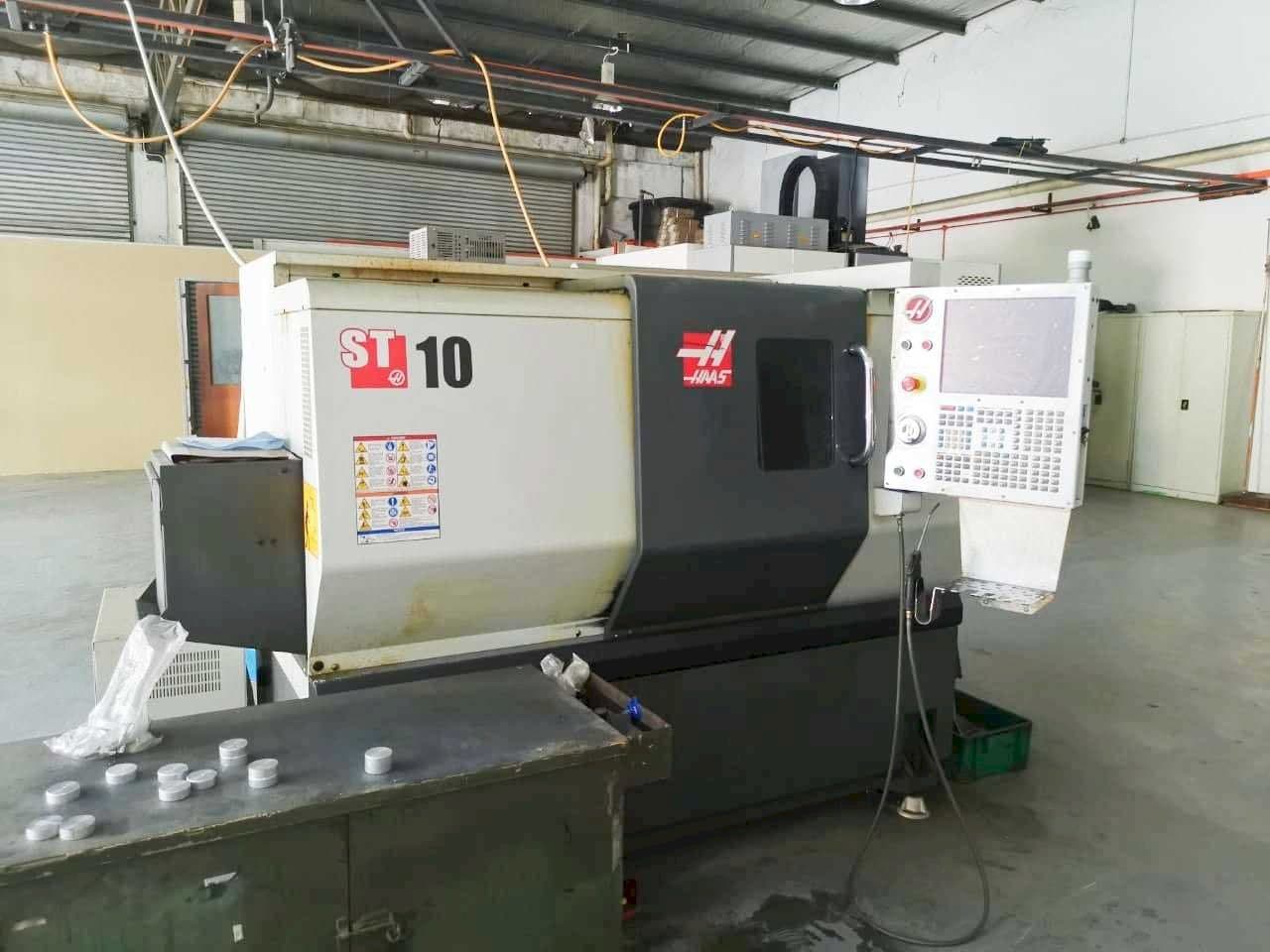 Koneen HAAS ST-10 etunäkymä