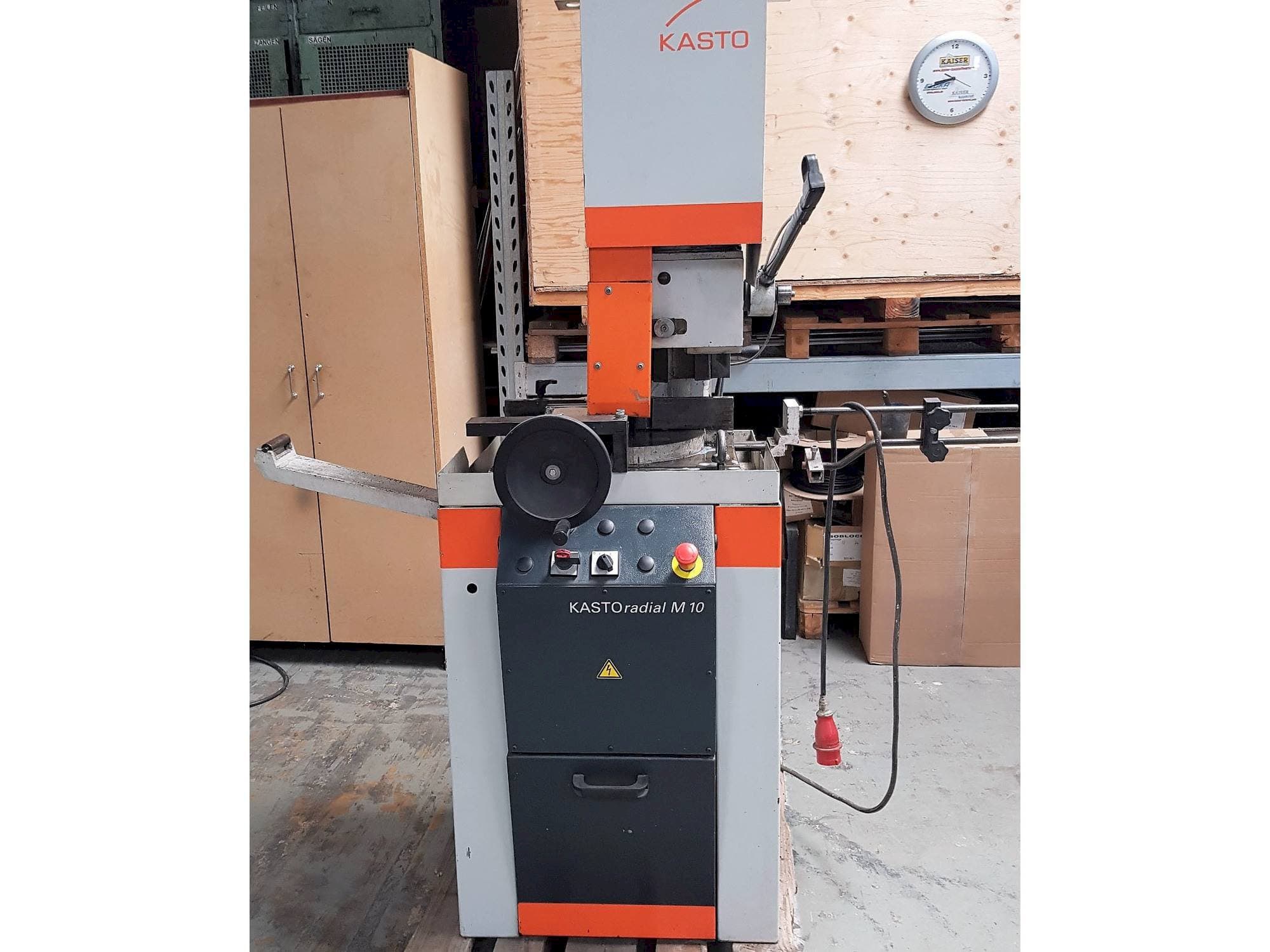 Koneen KASTO Radial M 10 etunäkymä