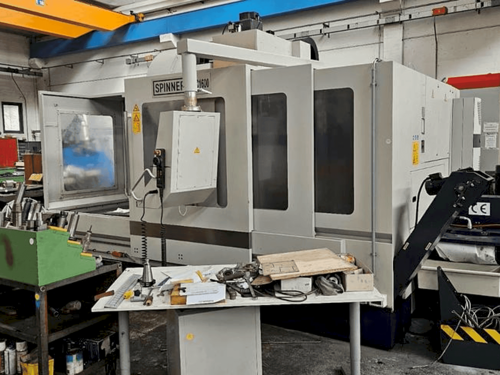 Koneen SPINNER MVC 1600-N etunäkymä