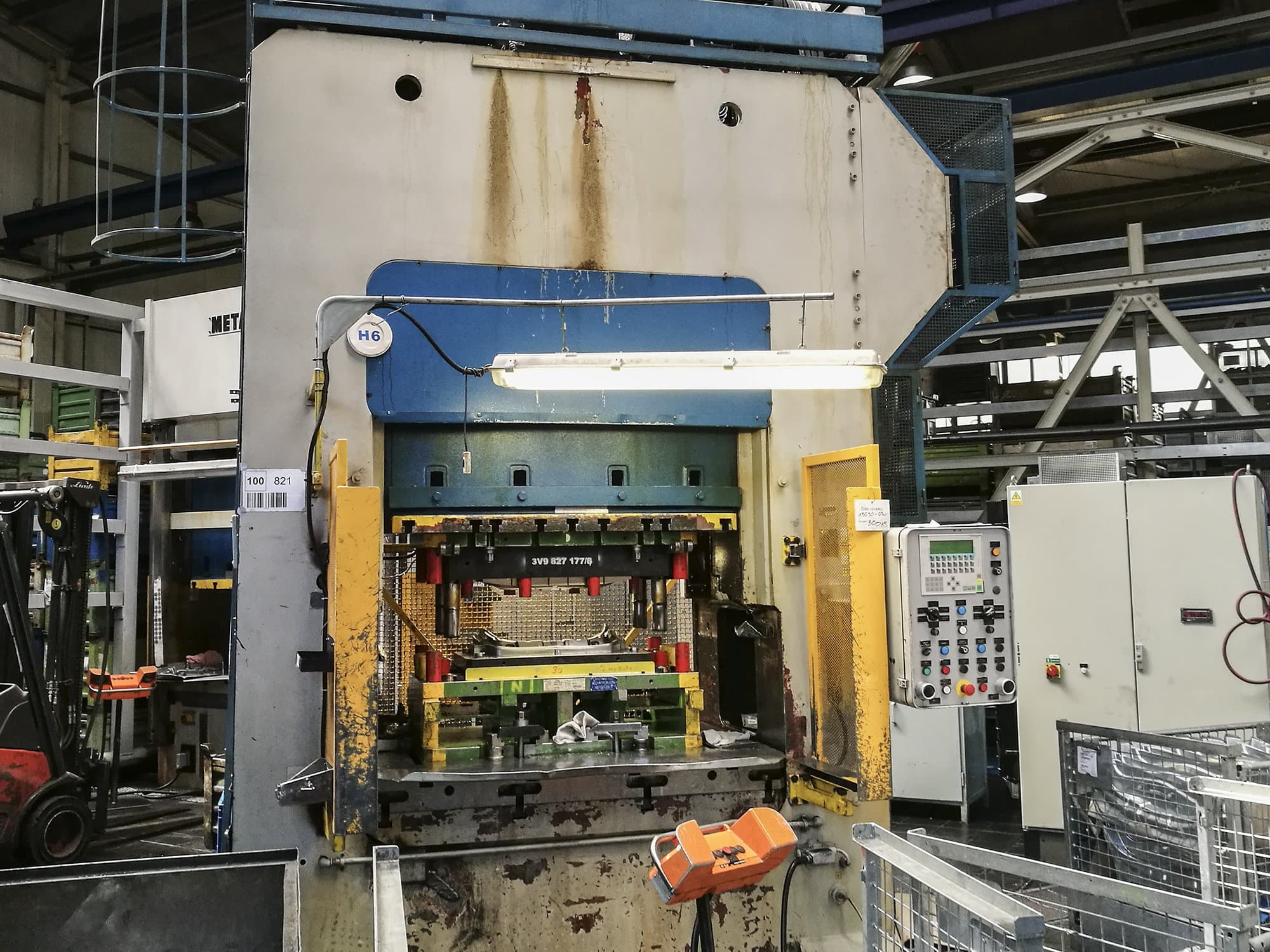 Koneen SMERAL etunäkymä LKT 250