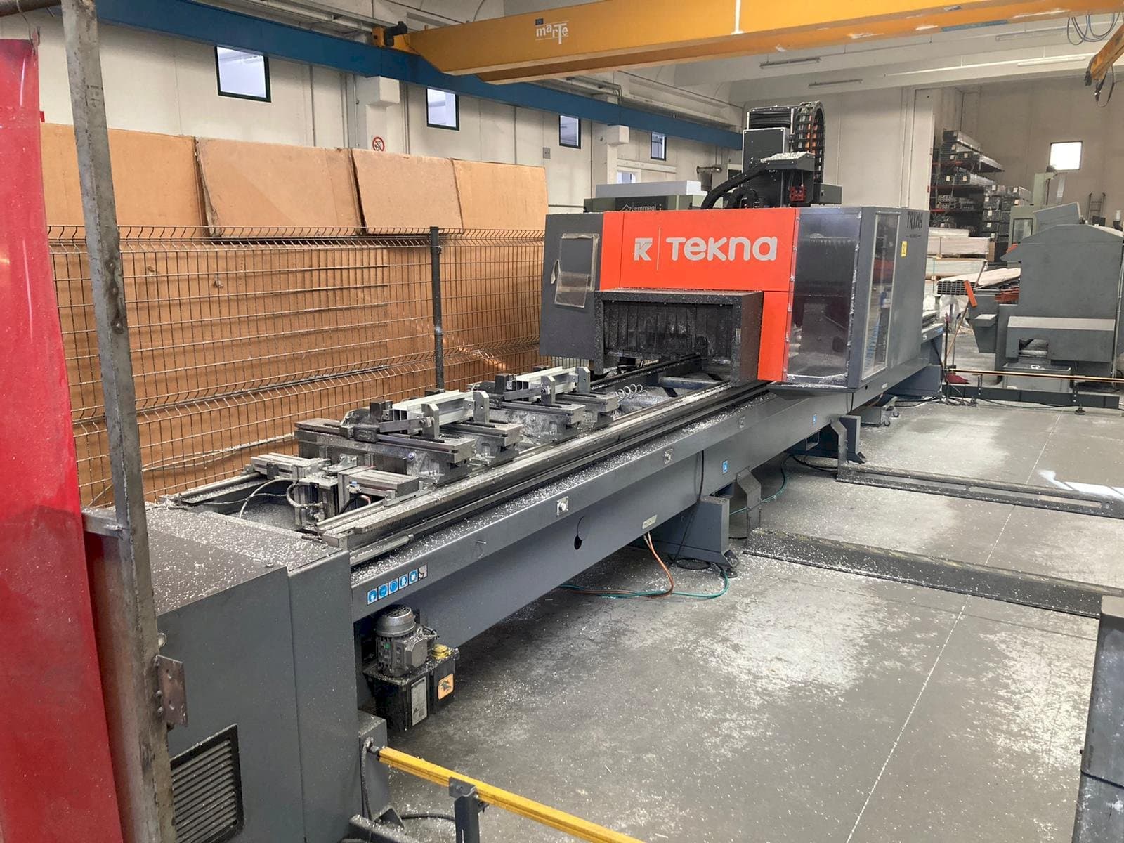 Koneen  Tekna TKE 944-7 etunäkymä